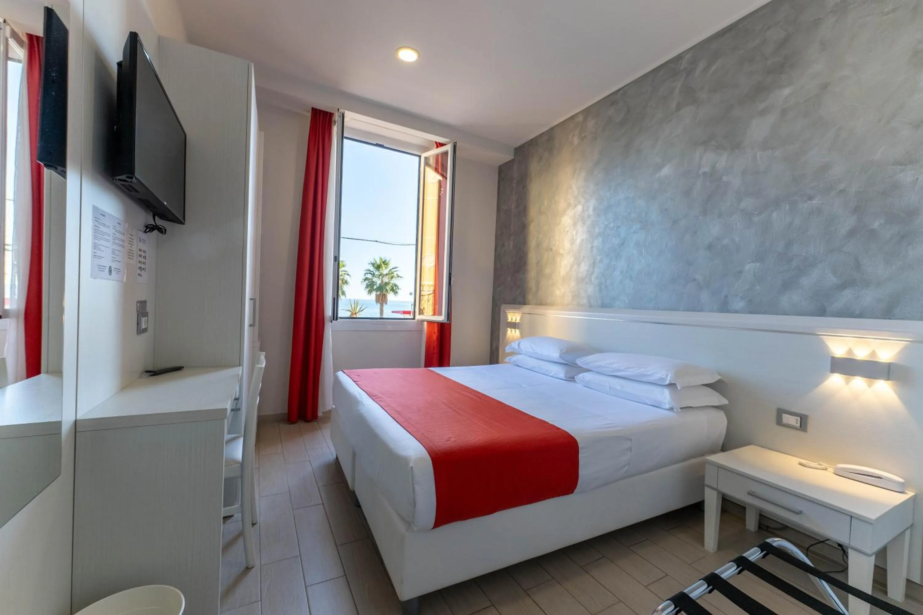 Photo of the whole room, Bed in Hotel Lido