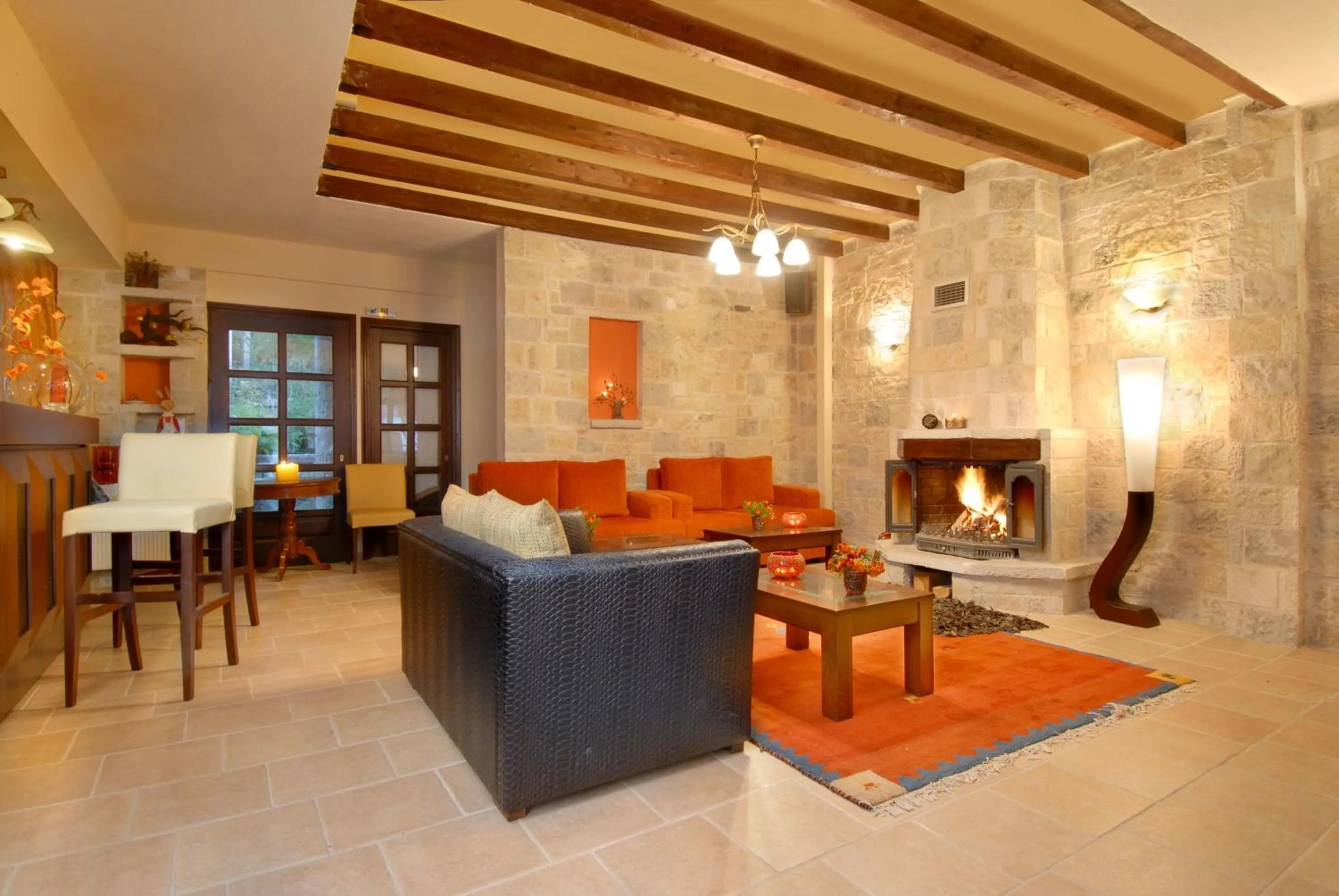 Restaurant/places to eat in Mikri Arktos