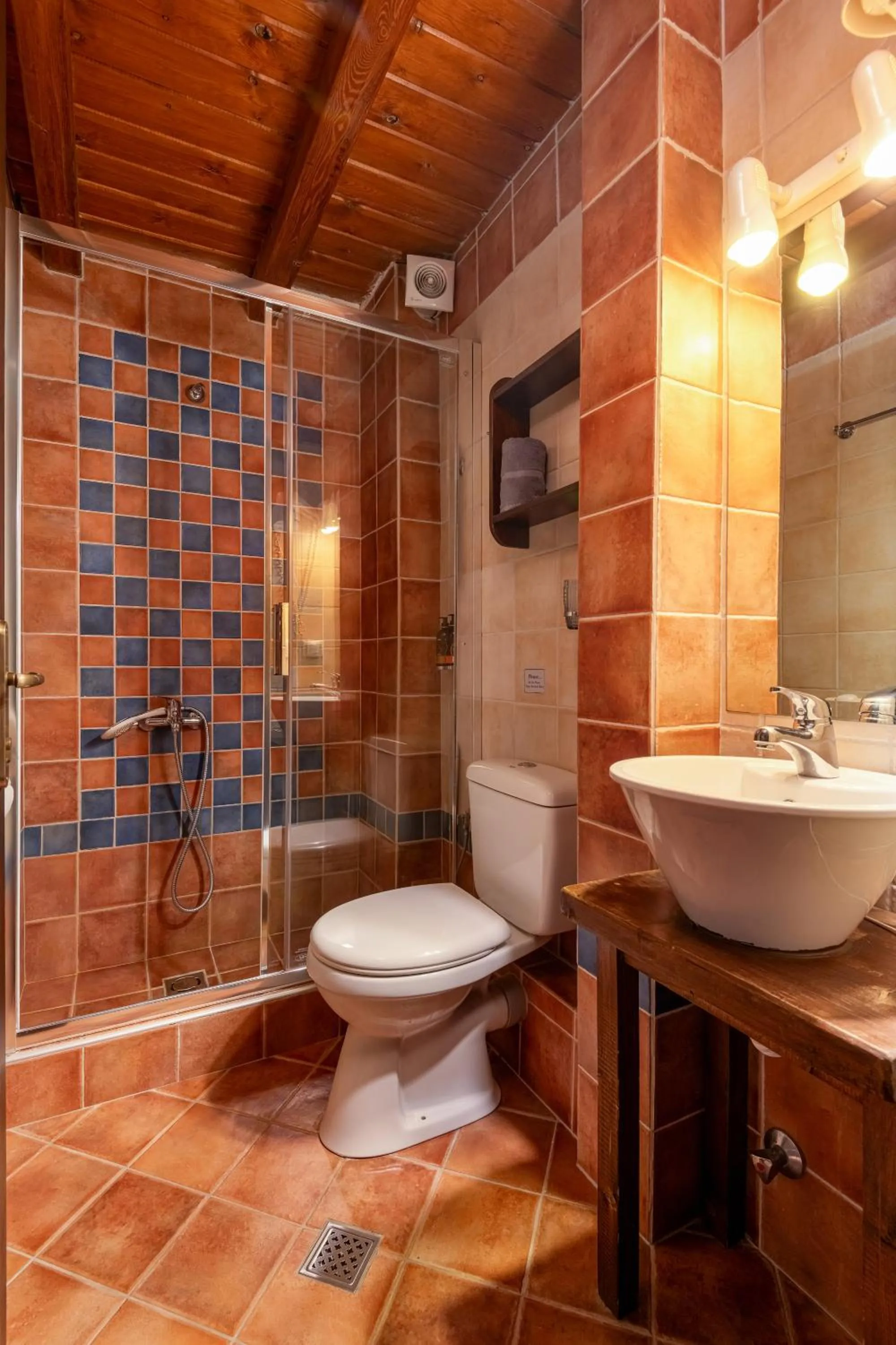 Shower in Mikri Arktos