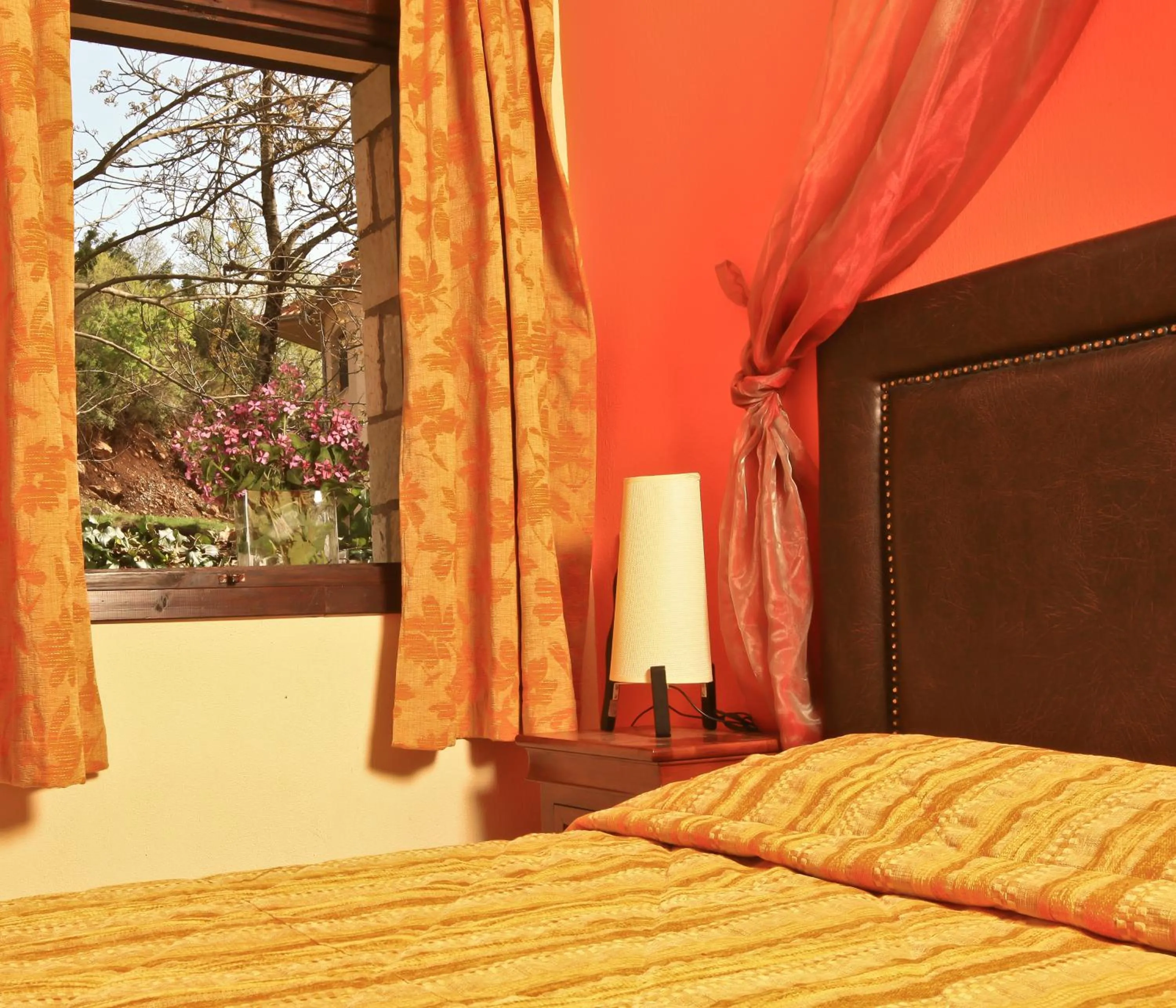 Bedroom, Bed in Mikri Arktos