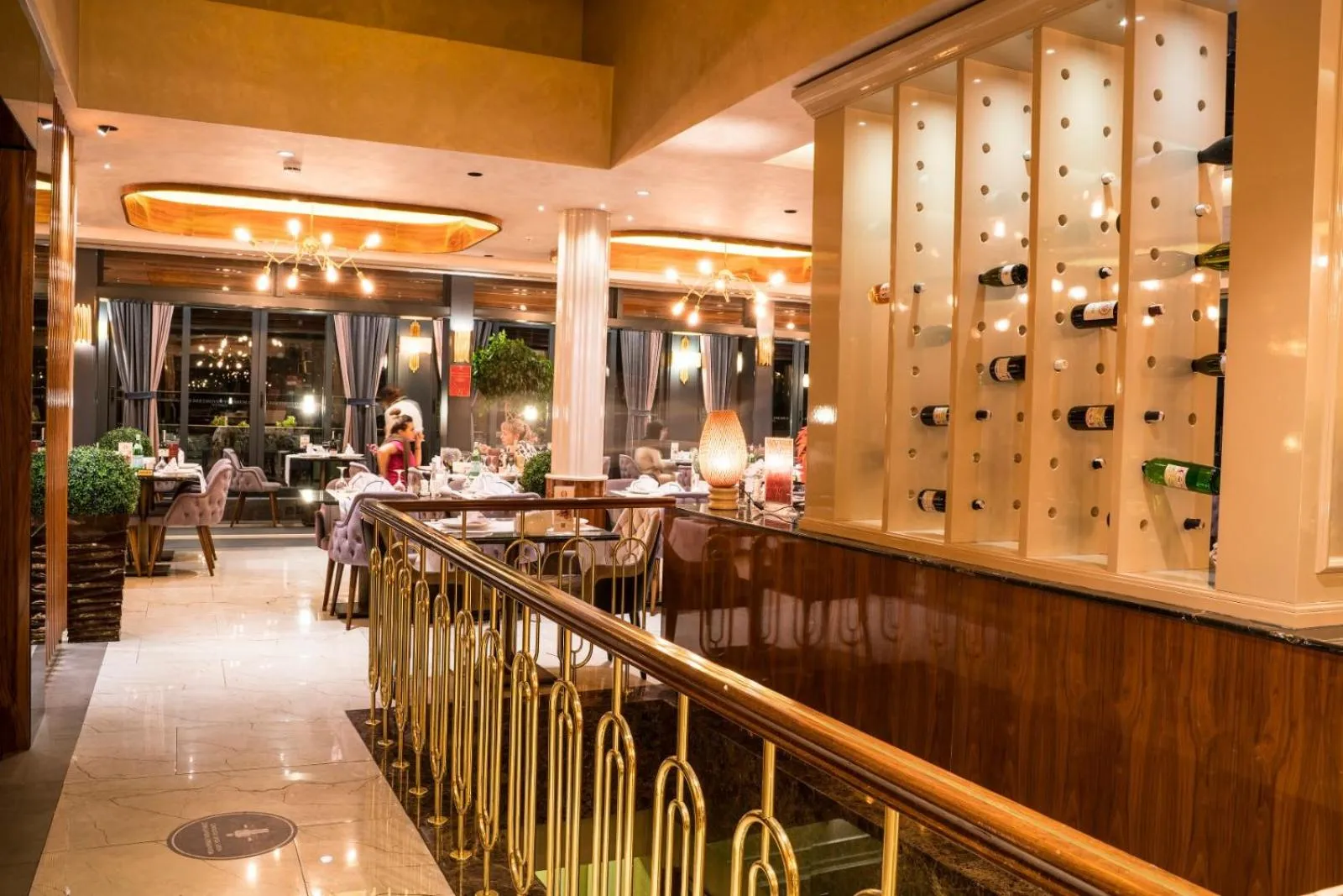 Restaurant/places to eat in Beethoven Premium Hotel