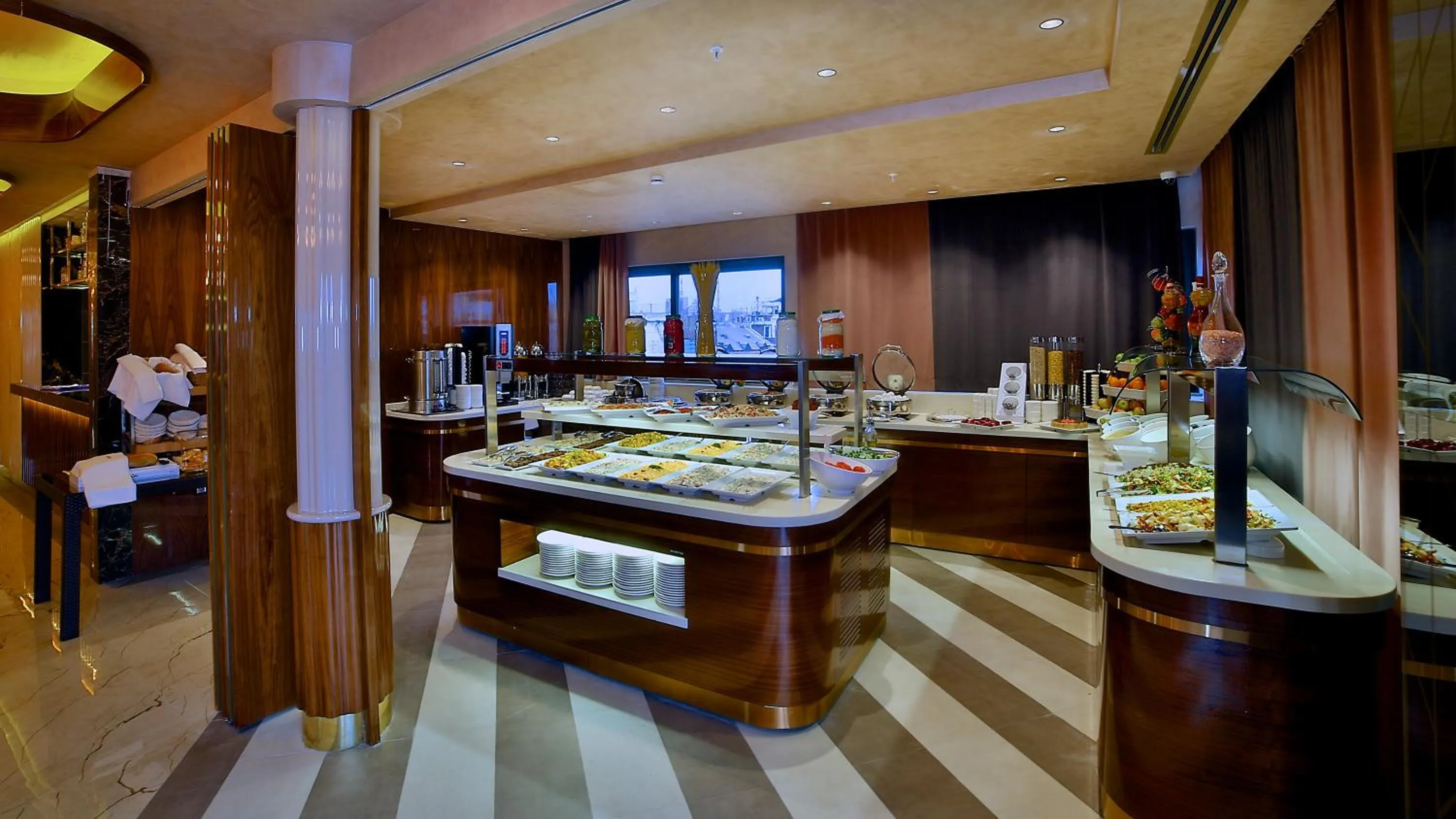 Breakfast in Beethoven Premium Hotel