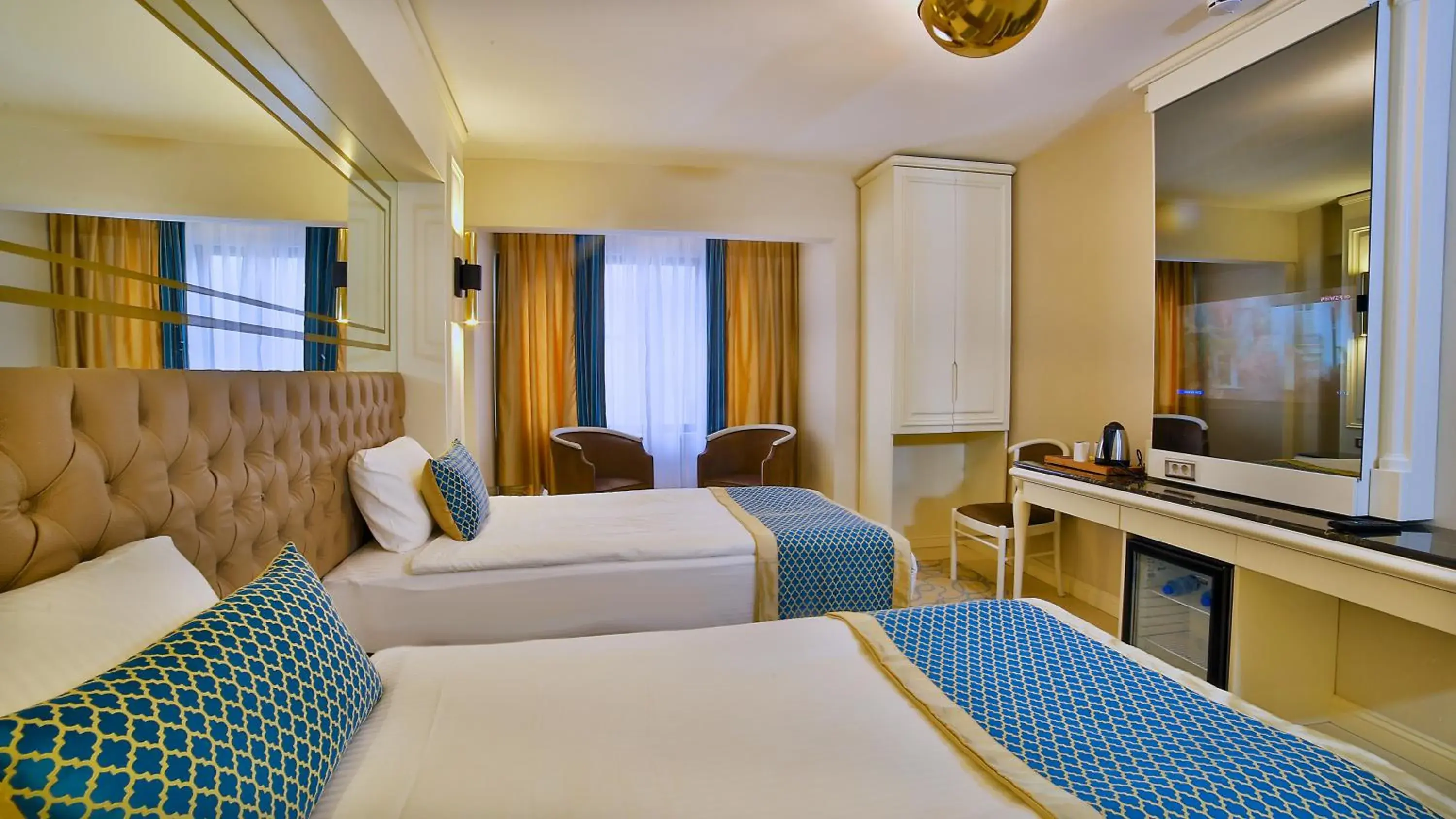 Deluxe Double or Twin Room in Beethoven Premium Hotel Deluxe Double or Twin Room in Beethoven Premium Hotel