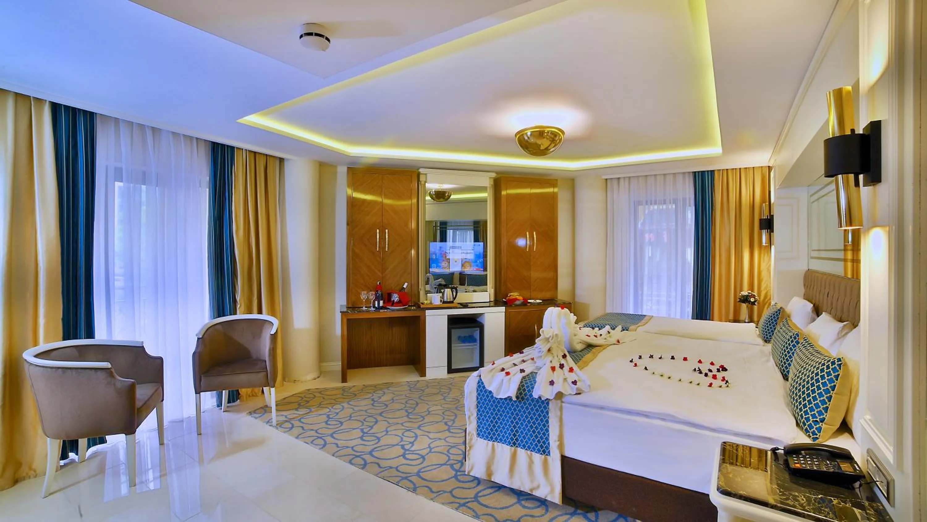 Bed in Beethoven Premium Hotel