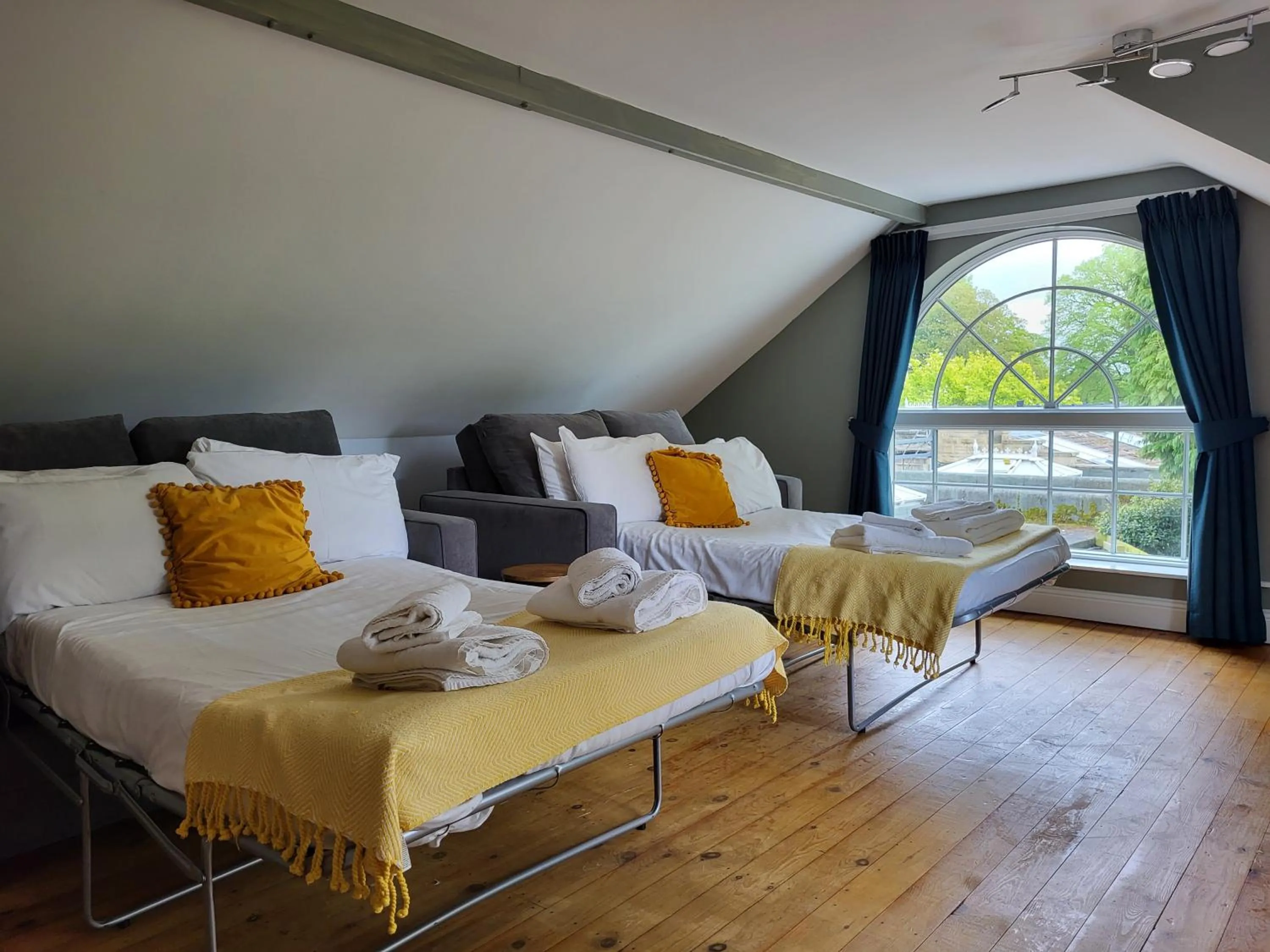 Bed in The Morritt Hotel