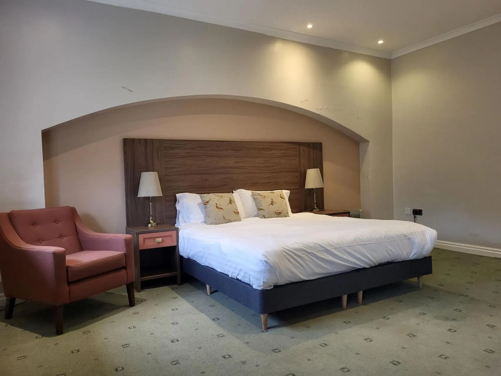 Bed in The Morritt Hotel