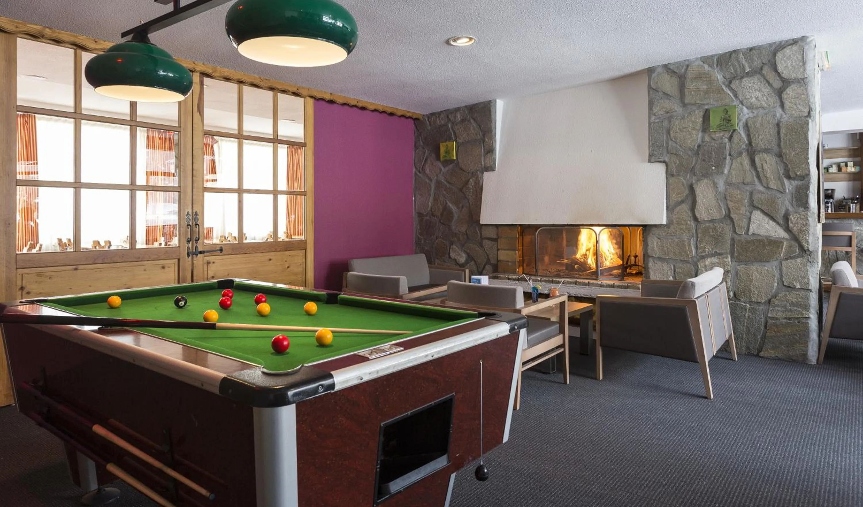 Billiard in Hôtel Club MMV Le Panorama