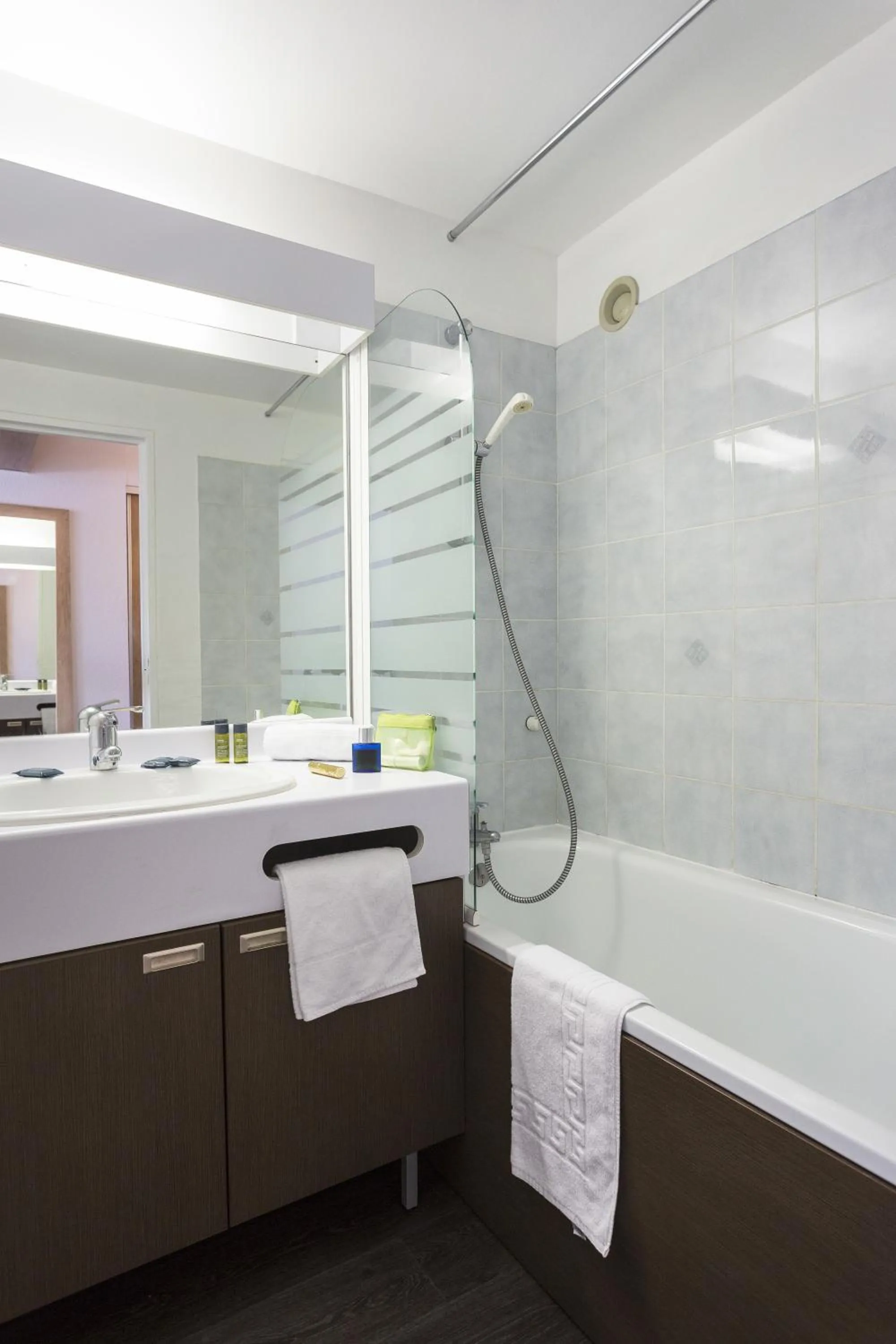 Bathroom in Hôtel Club MMV Le Panorama