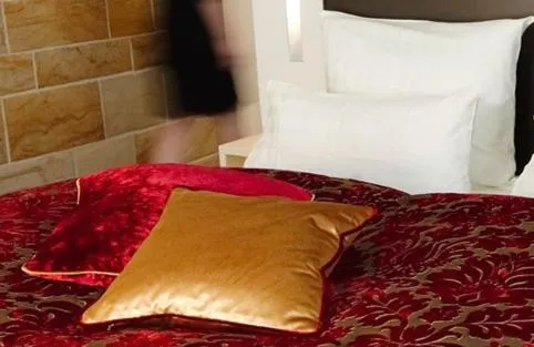 Decorative detail, Bed in Schlosshotel Bergzaberner Hof