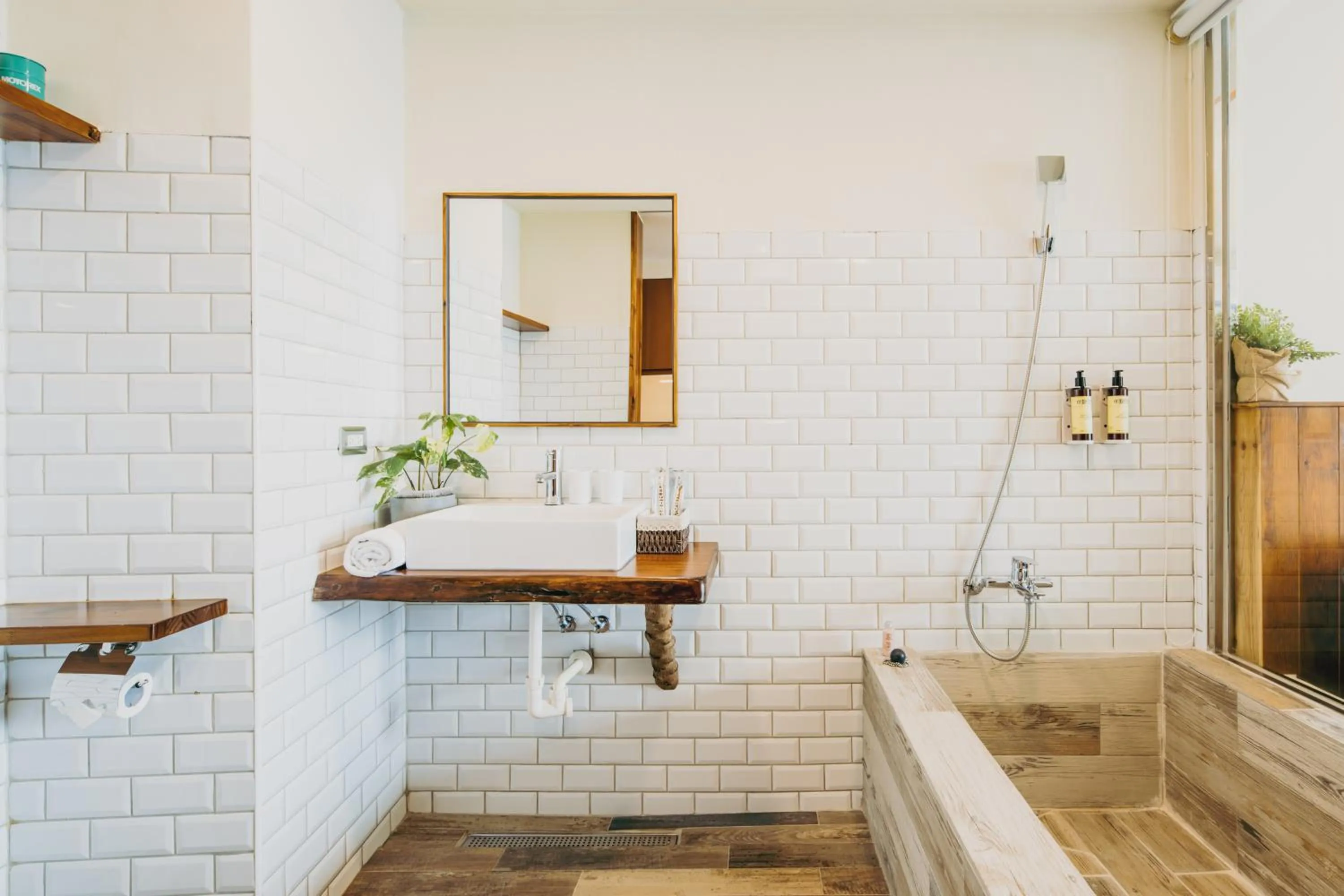 Chuanfanrock Haku Beach Days Inn