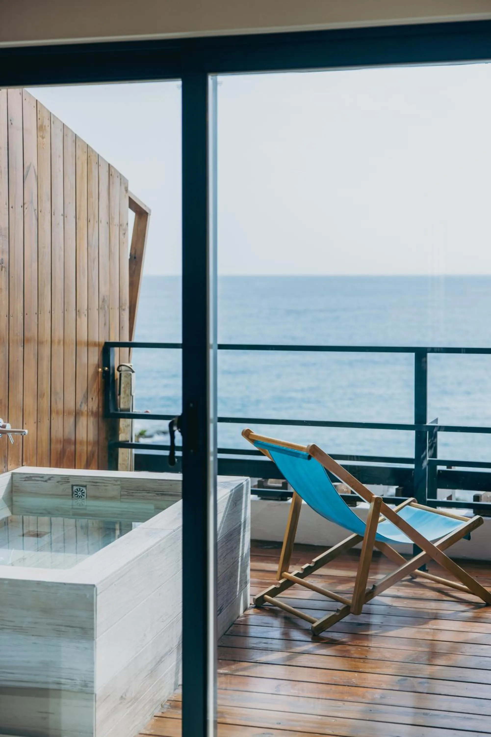 Chuanfanrock Haku Beach Days Inn