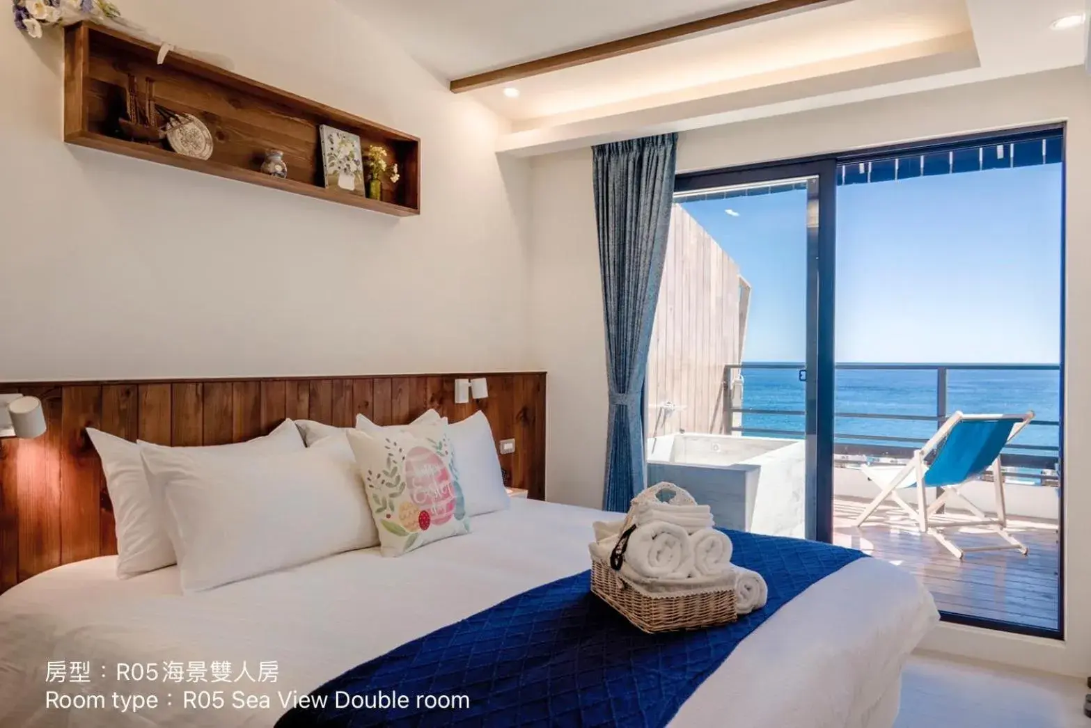 Queen Room with Sea View in Chuanfanrock Haku Beach Days Inn Queen Room with Sea View in Chuanfanrock Haku Beach Days Inn
