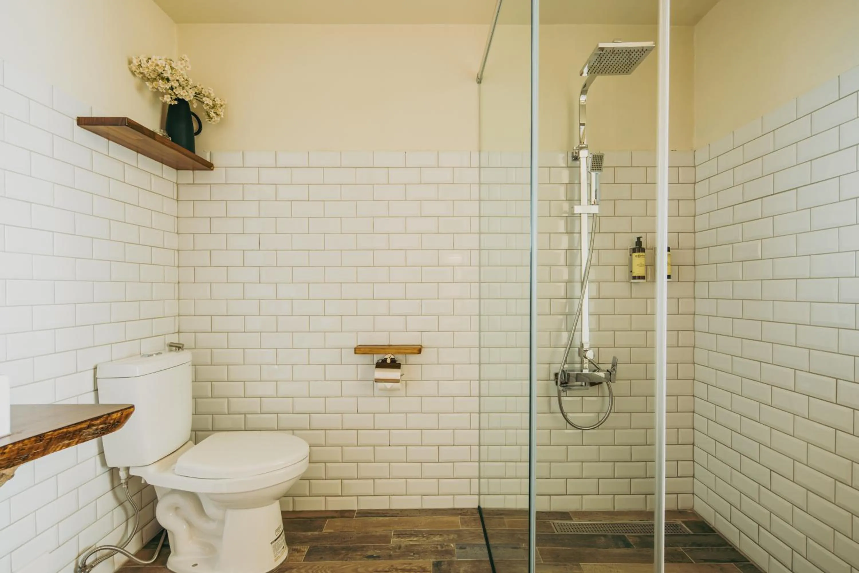 Chuanfanrock Haku Beach Days Inn