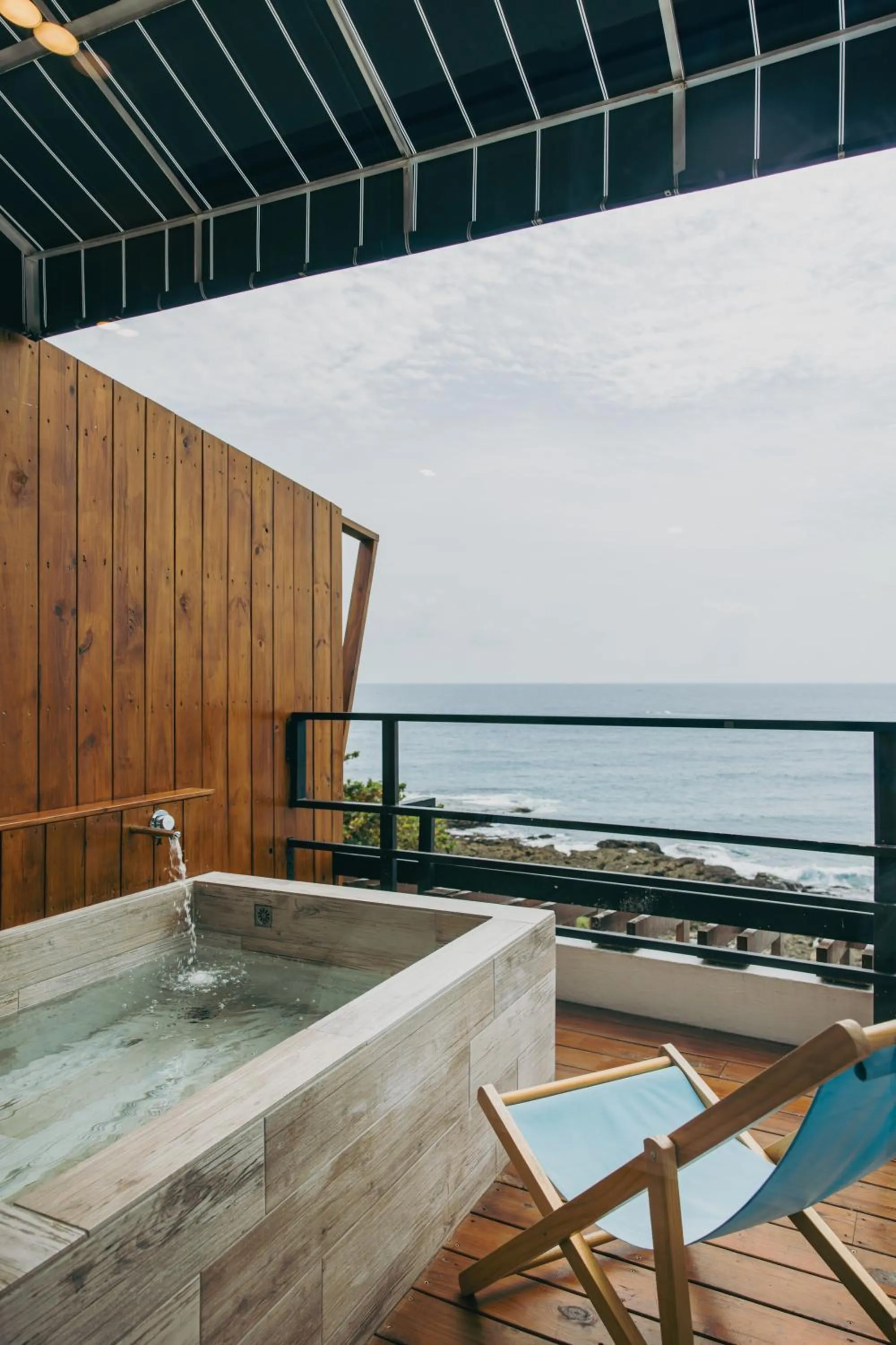 Chuanfanrock Haku Beach Days Inn