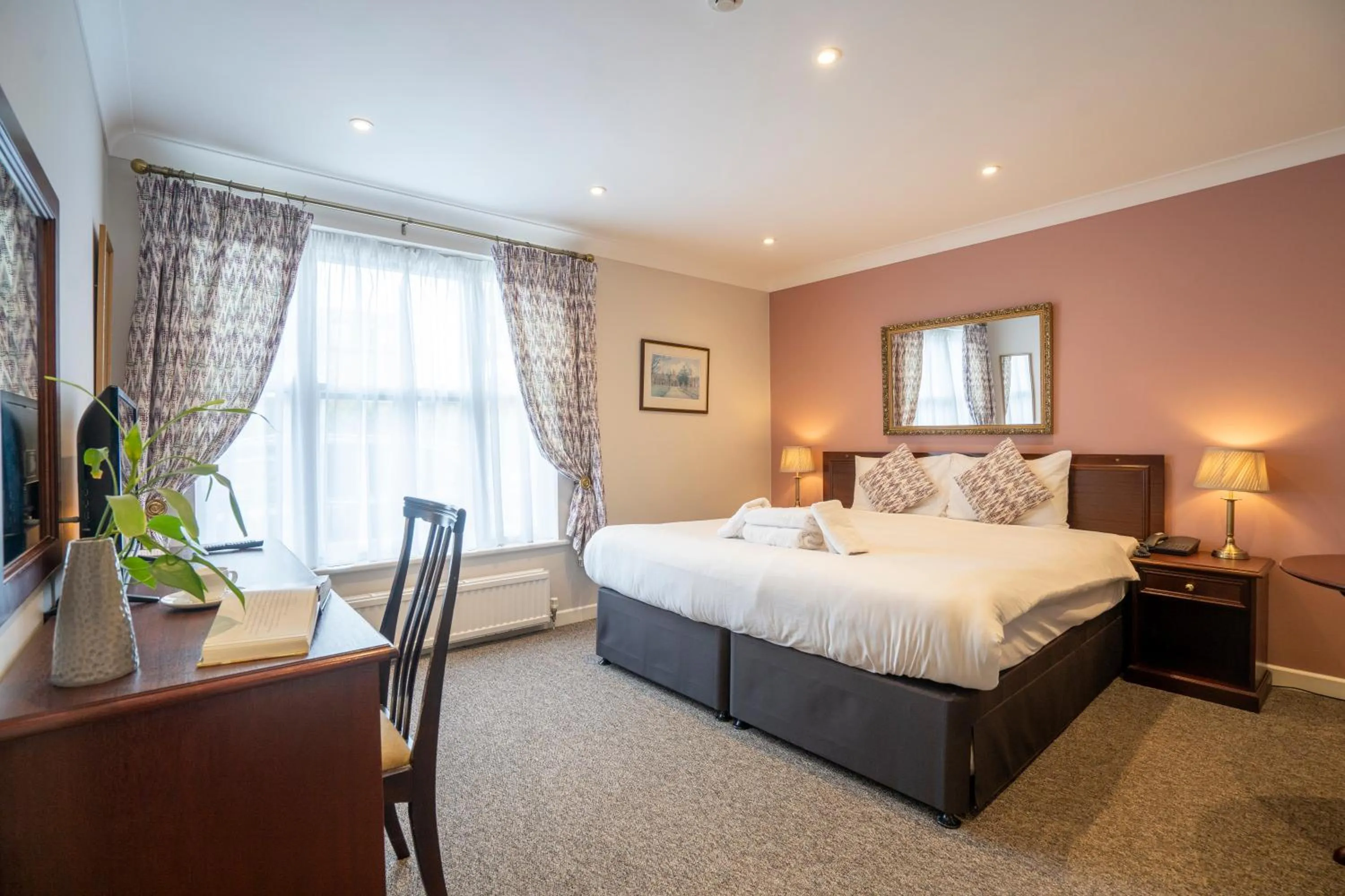 Bed in Marlborough House - Guest House