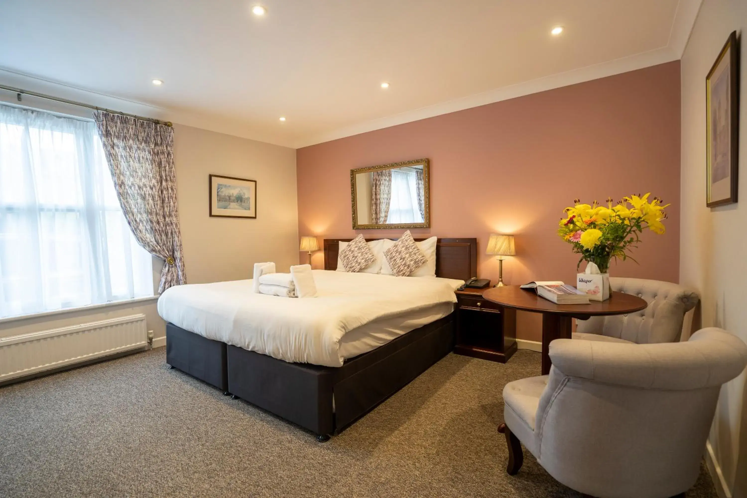 Superior Double Room with Kitchenette in Marlborough House - Guest House Superior Double Room with Kitchenette in Marlborough House - Guest House