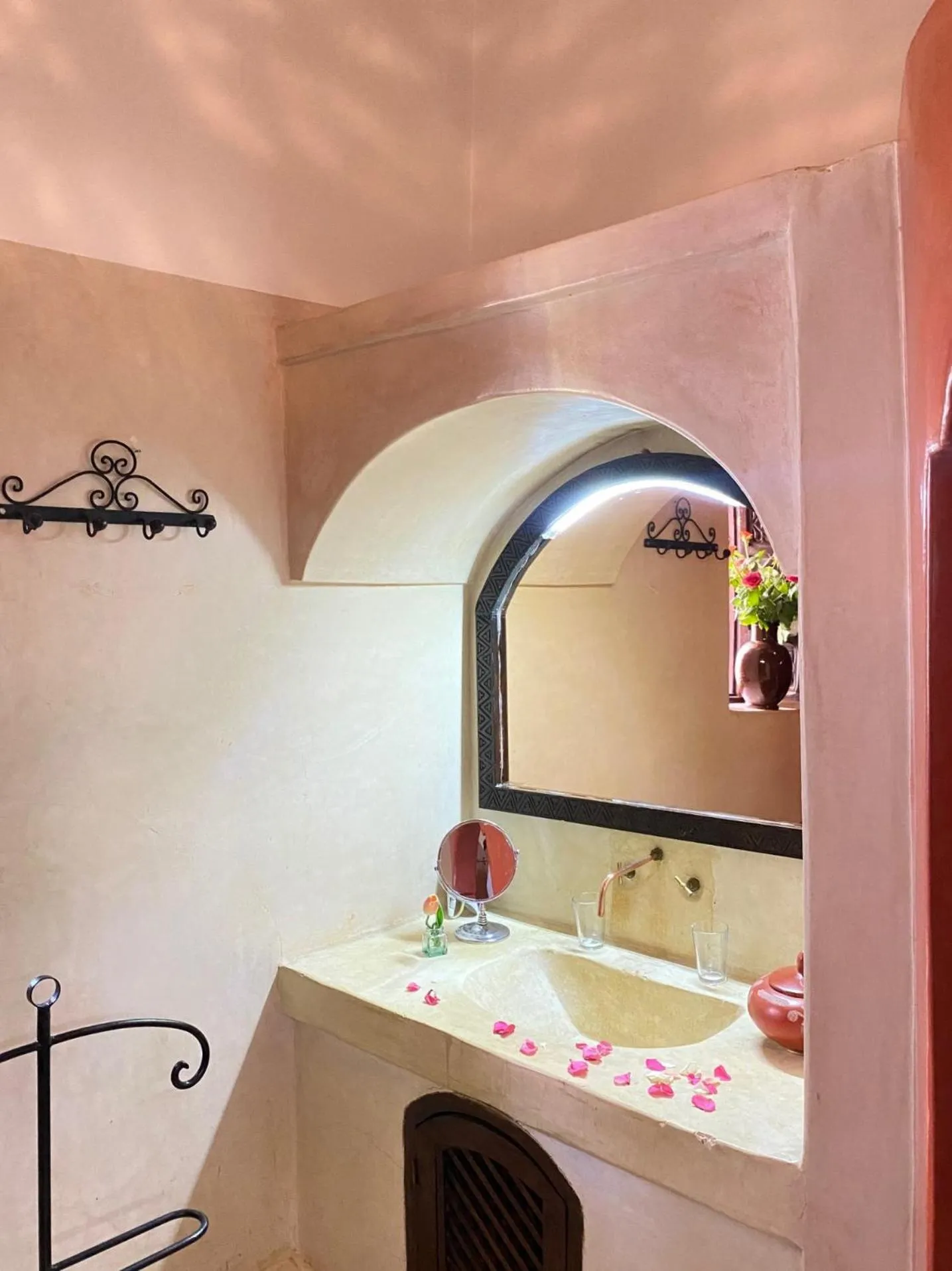 Bathroom in Dar Soukaina