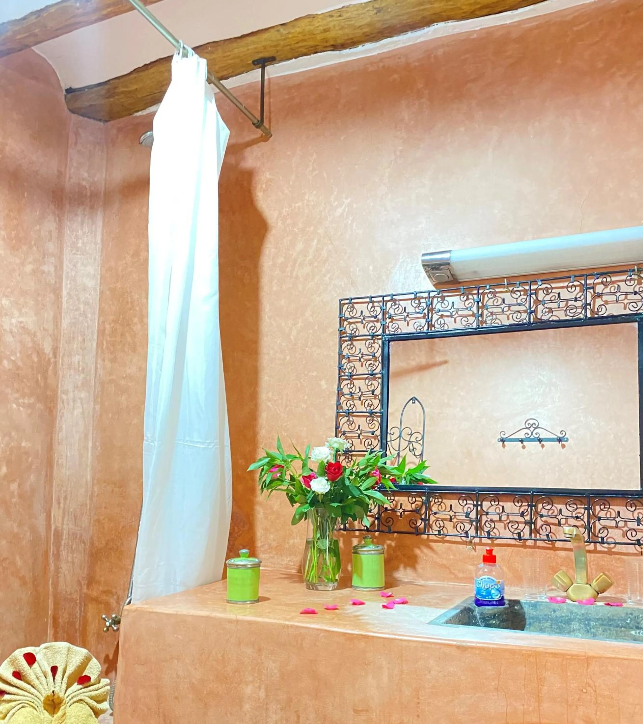 Bathroom in Dar Soukaina