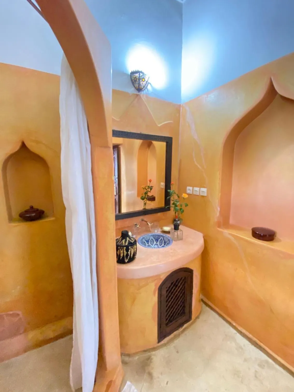 Bathroom in Dar Soukaina