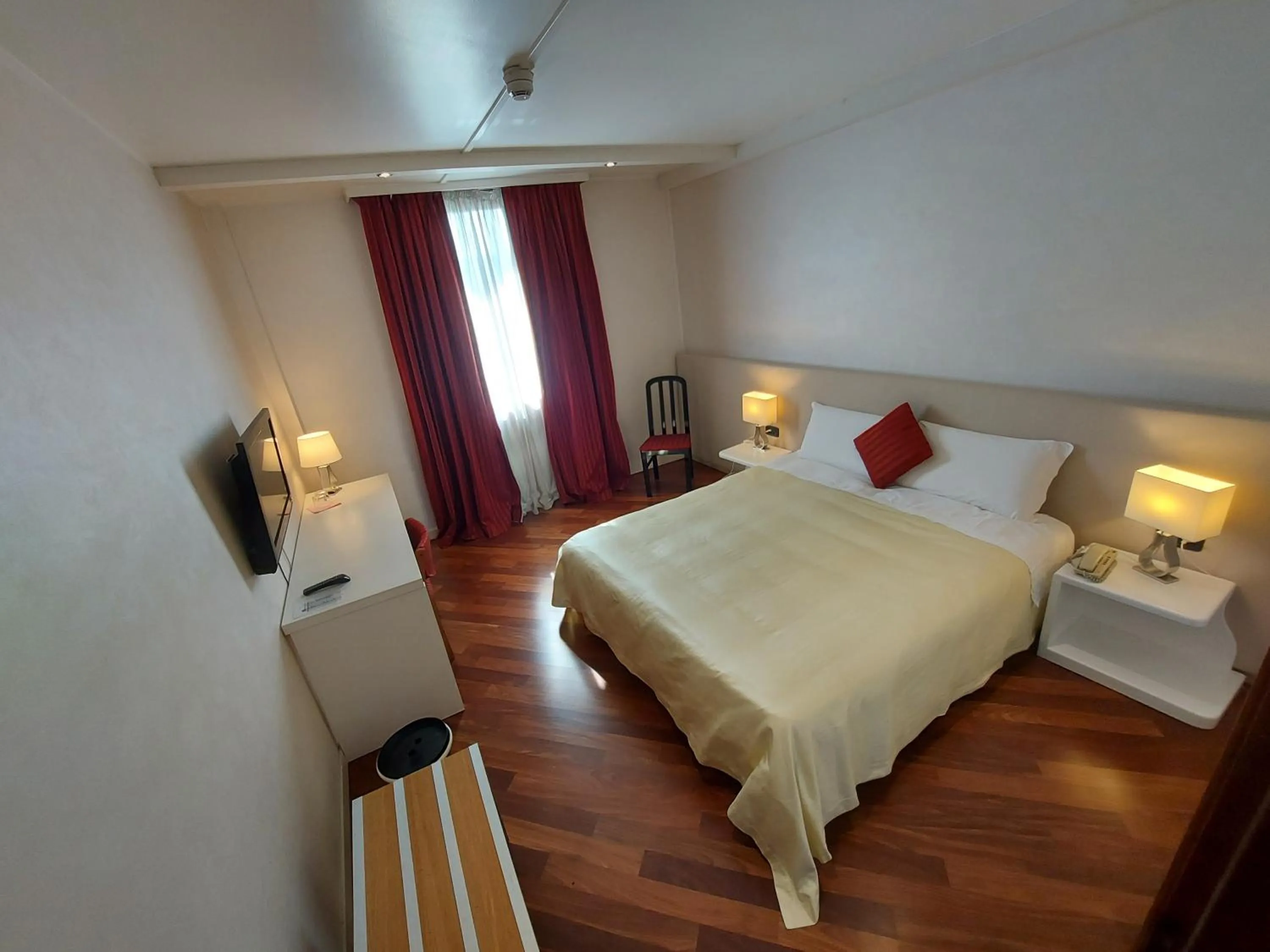 Bed in Hotel Posta 77