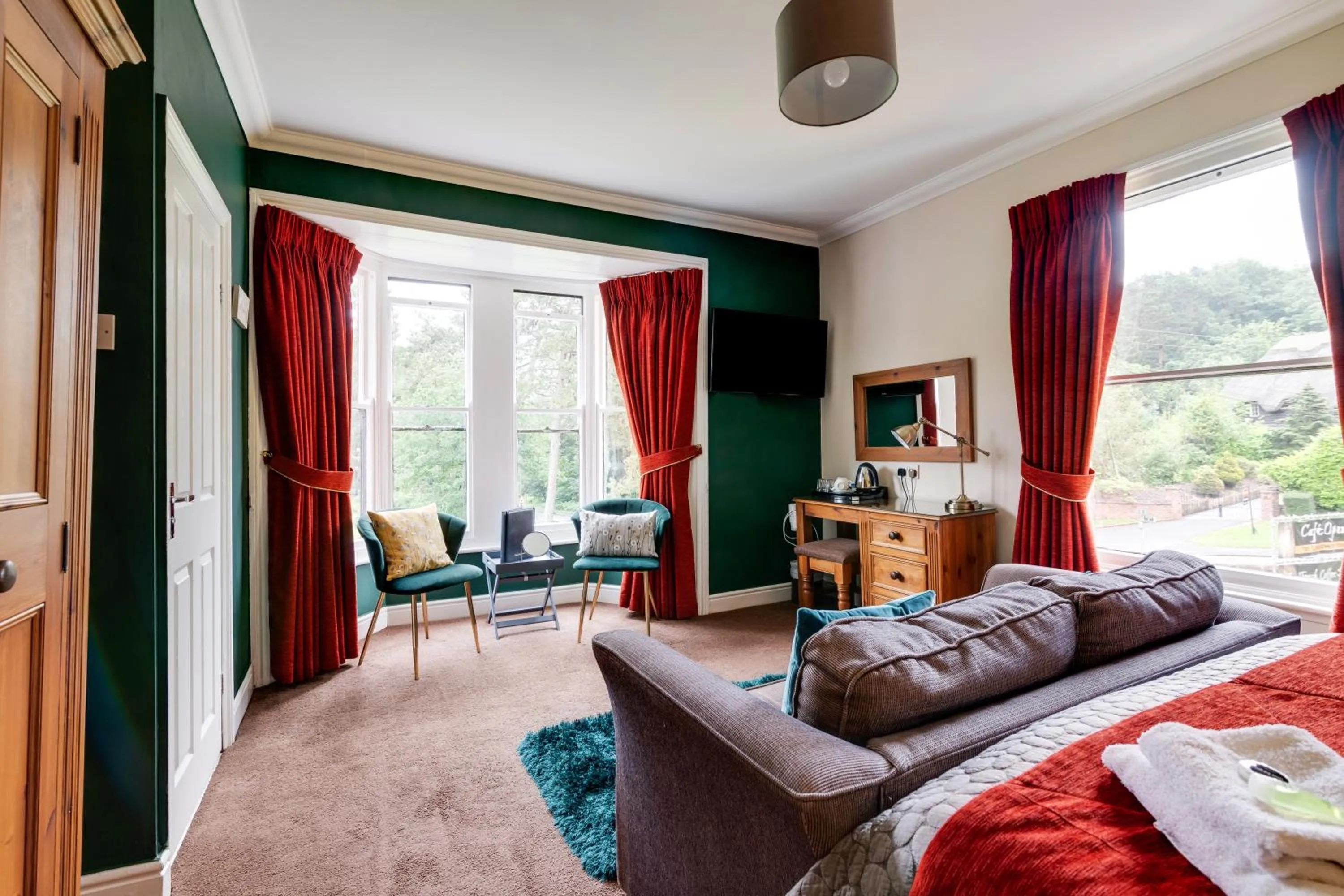 Photo of the whole room in Old Rose and Crown Hotel Birmingham