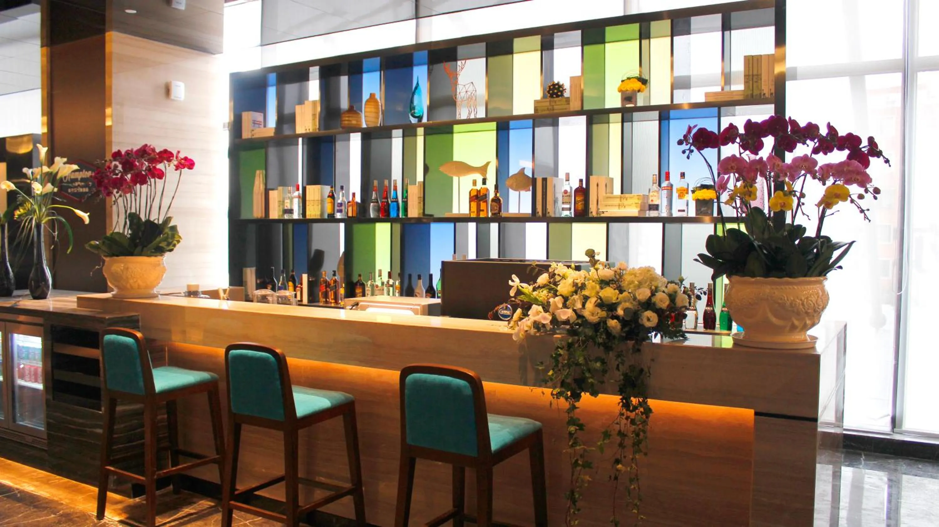 Lounge or bar in Hampton By Hilton Foshan Sanshui