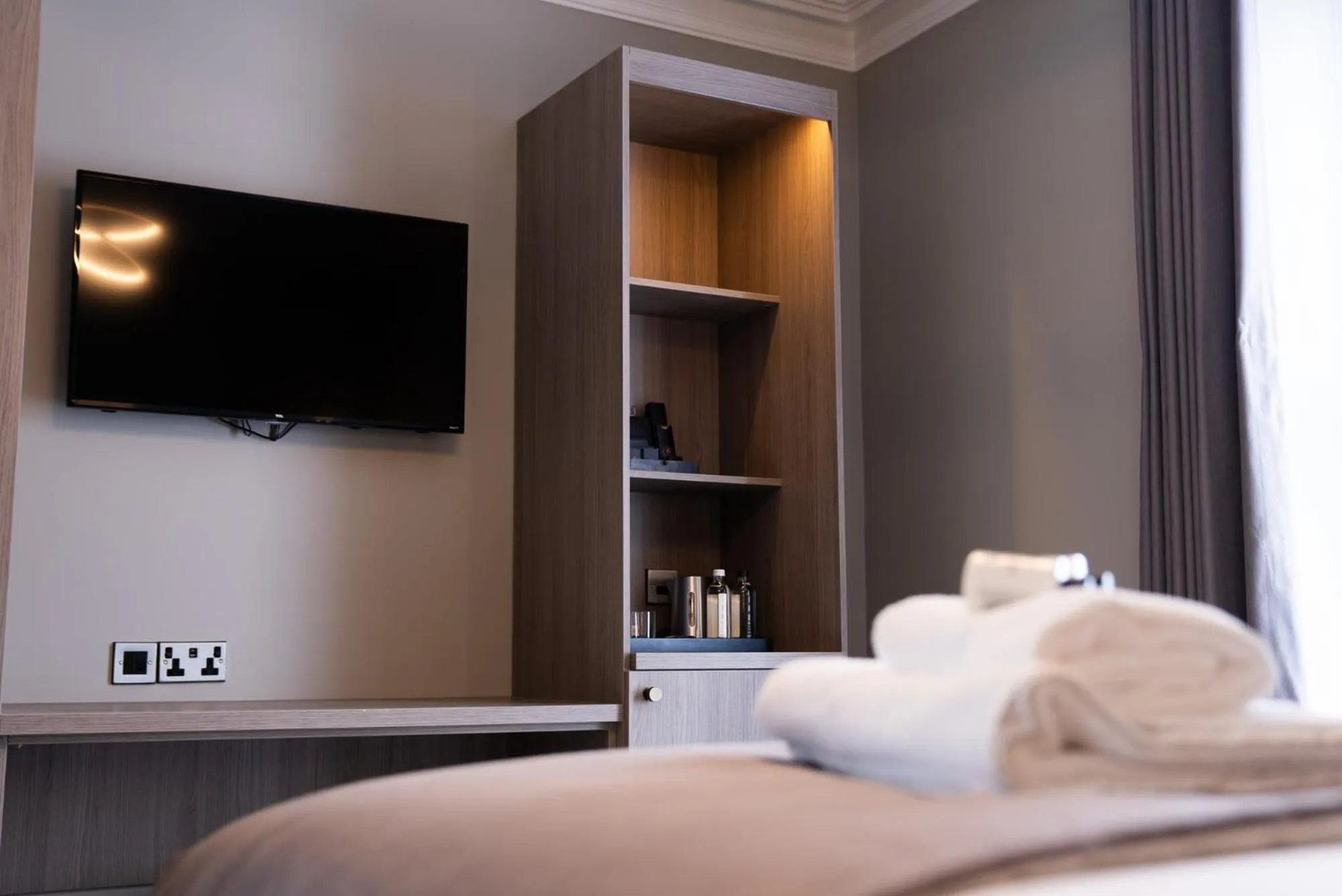 TV and multimedia, Bed in The Cae Mor Hotel