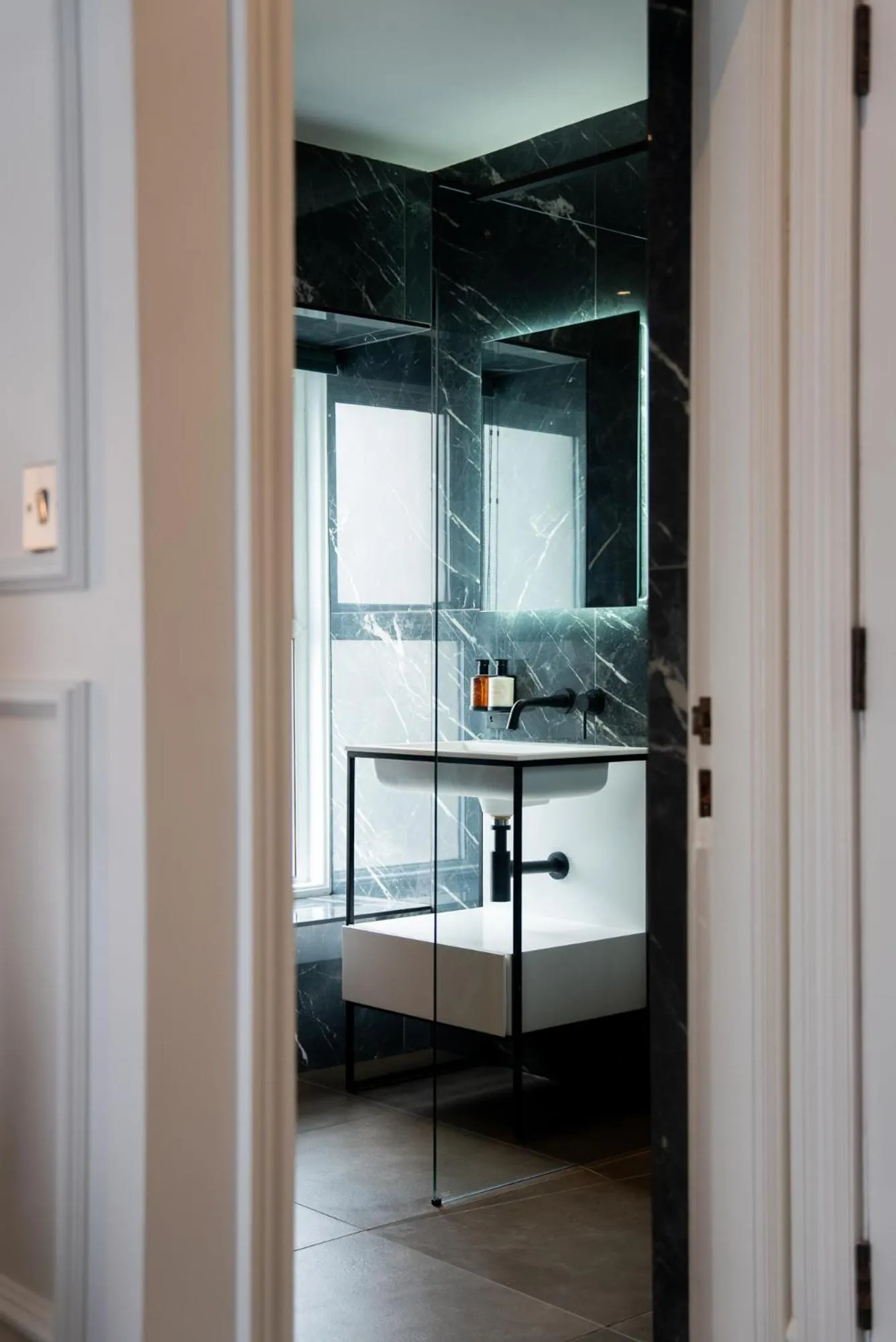 Bathroom, Bed in The Cae Mor Hotel