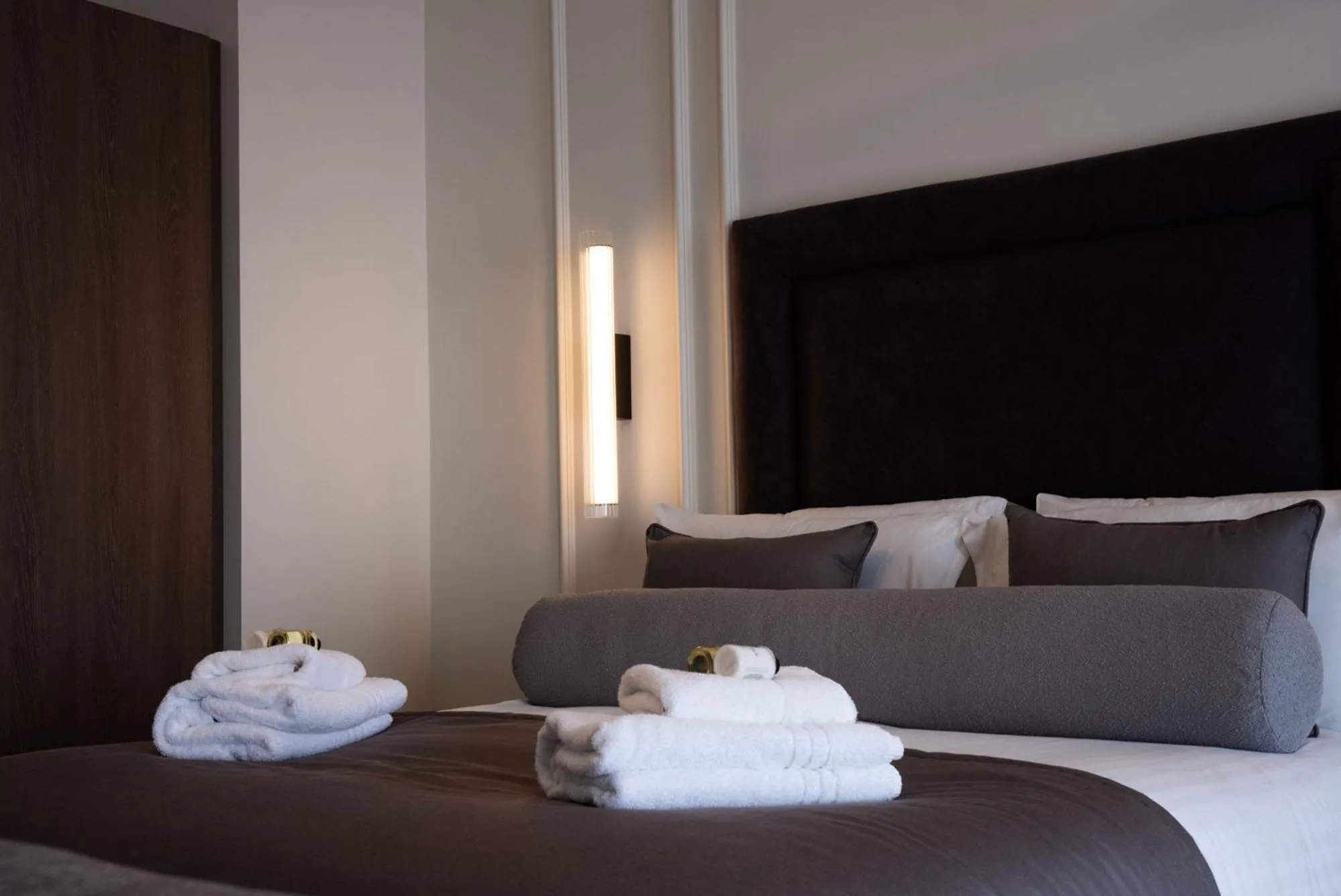 Bed in The Cae Mor Hotel