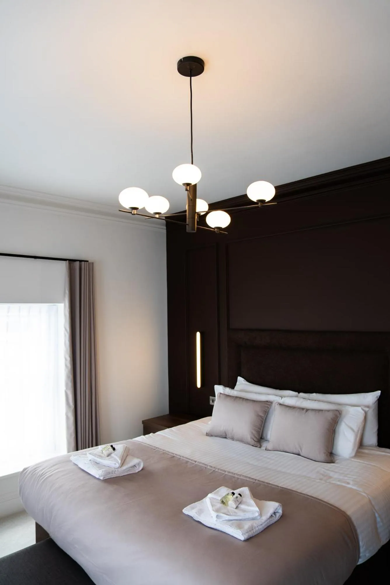 Bed in The Cae Mor Hotel