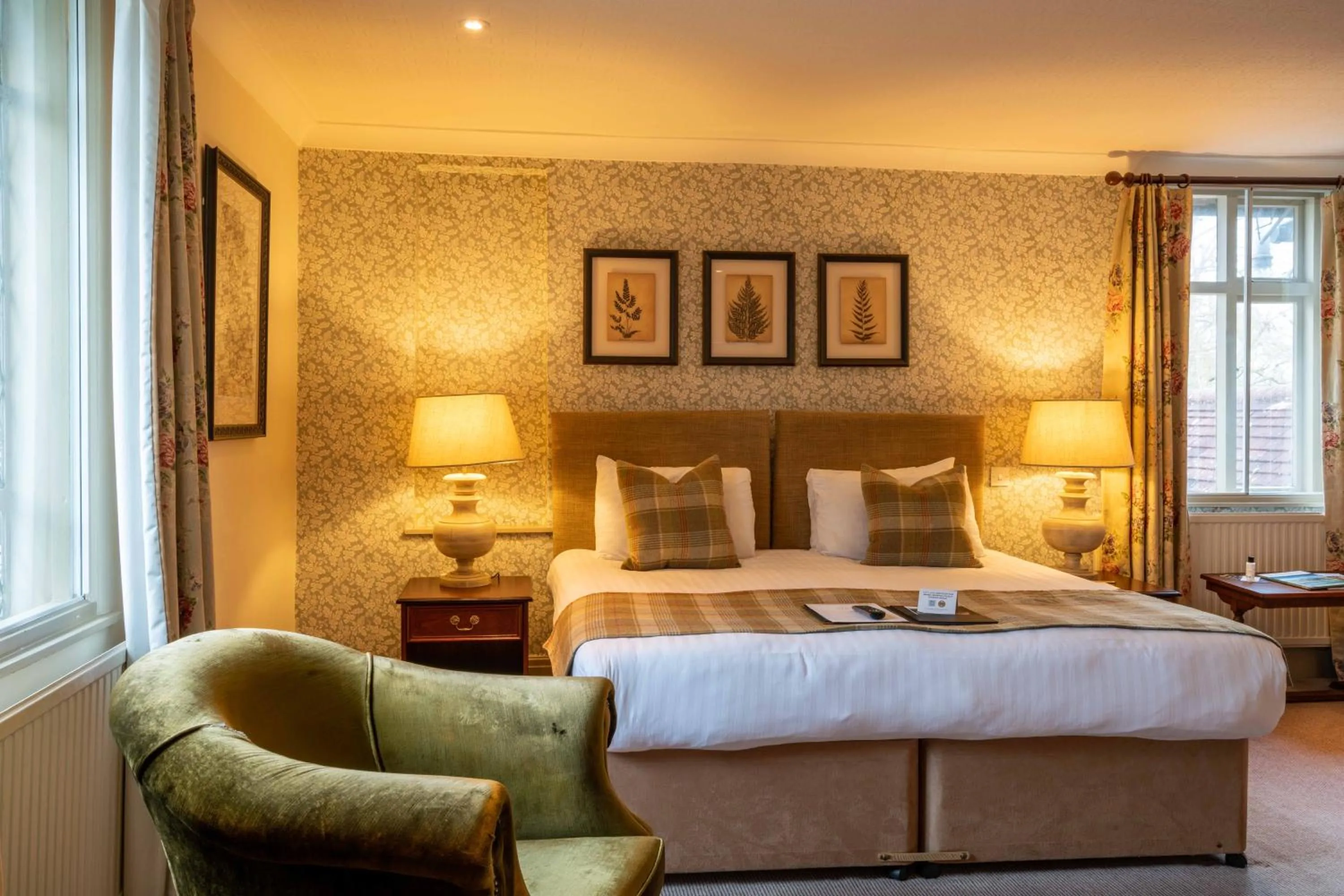 Bed in Hadley Bowling Green Inn