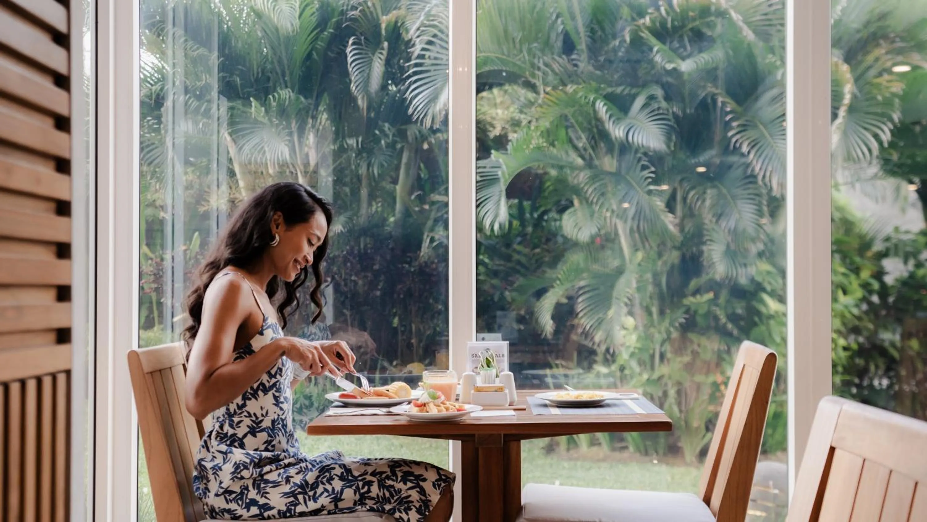 Restaurant/places to eat in Eastin Ashta Resort Canggu