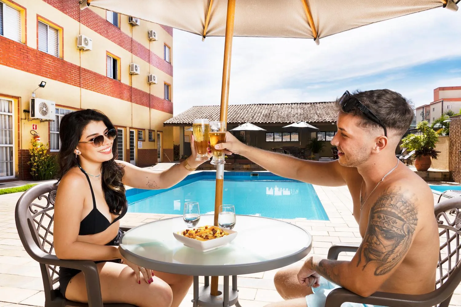 Swimming pool in Itapetinga Hotel