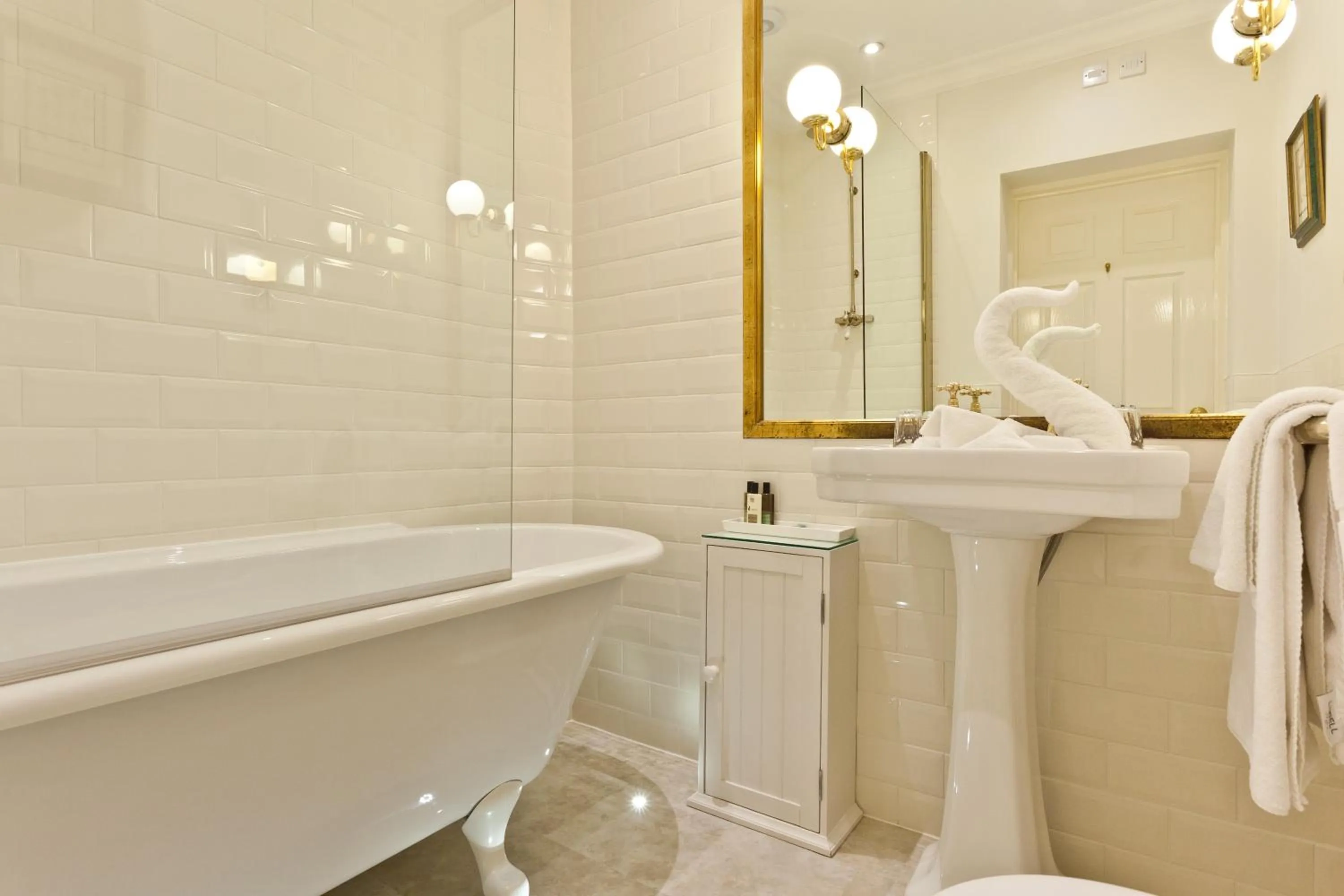 Bathroom in Bridge Hotel