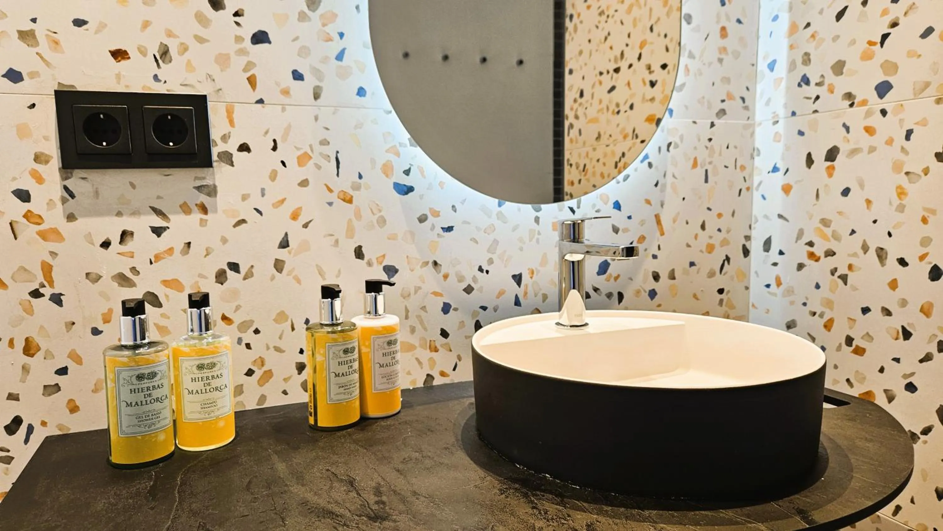 Bathroom in Hotel Lis Mallorca