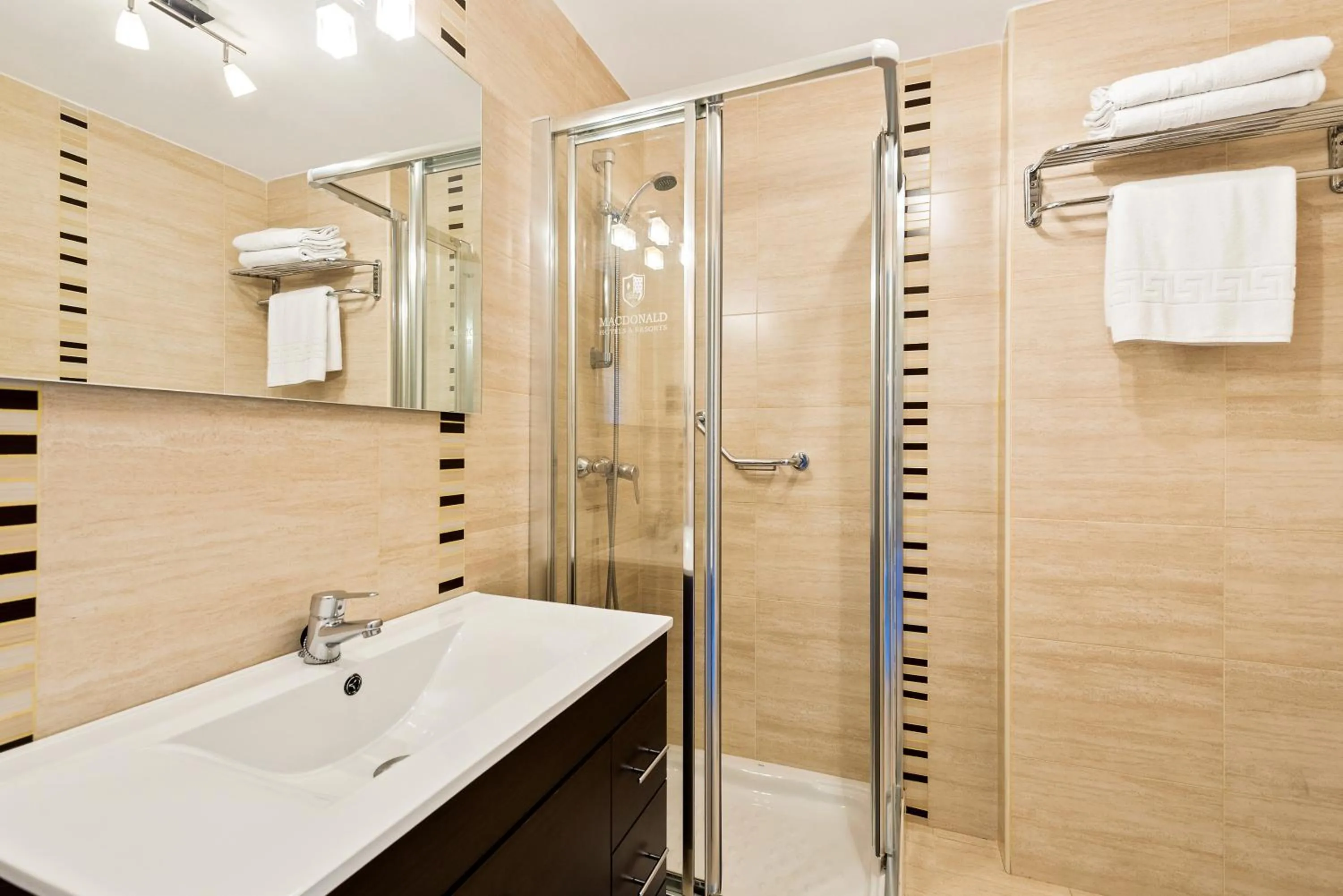 Bathroom in Macdonald La Ermita Resort