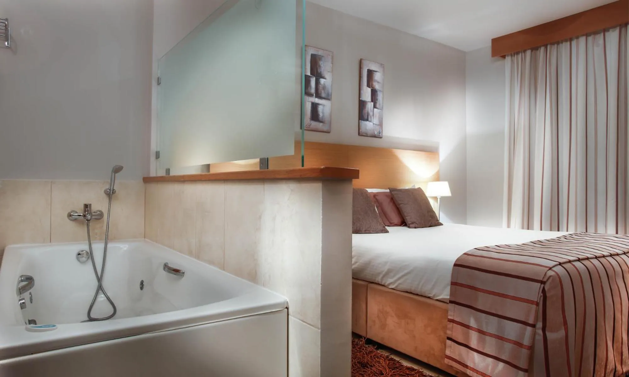 Bed in Macdonald La Ermita Resort