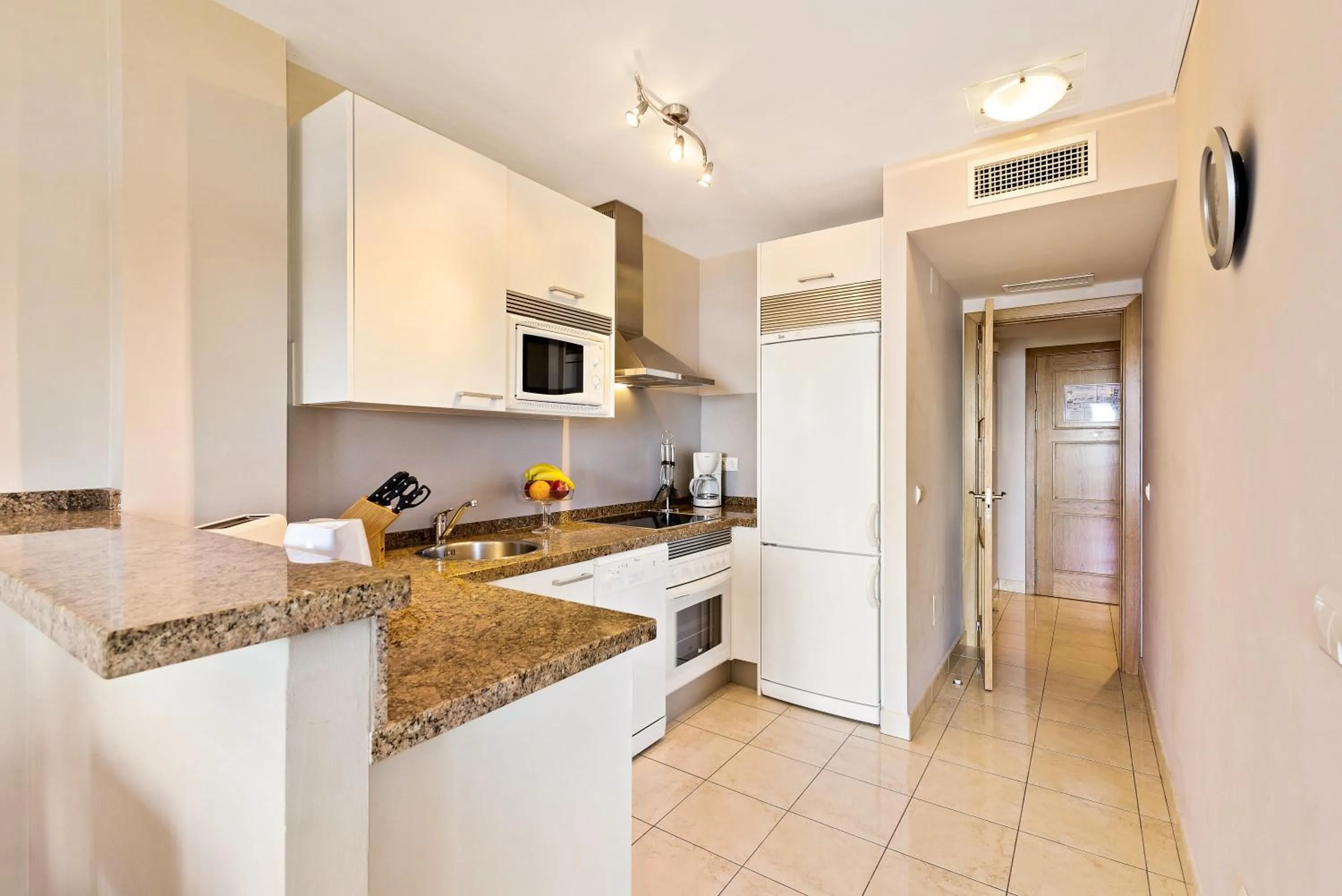 Kitchen or kitchenette in Macdonald La Ermita Resort