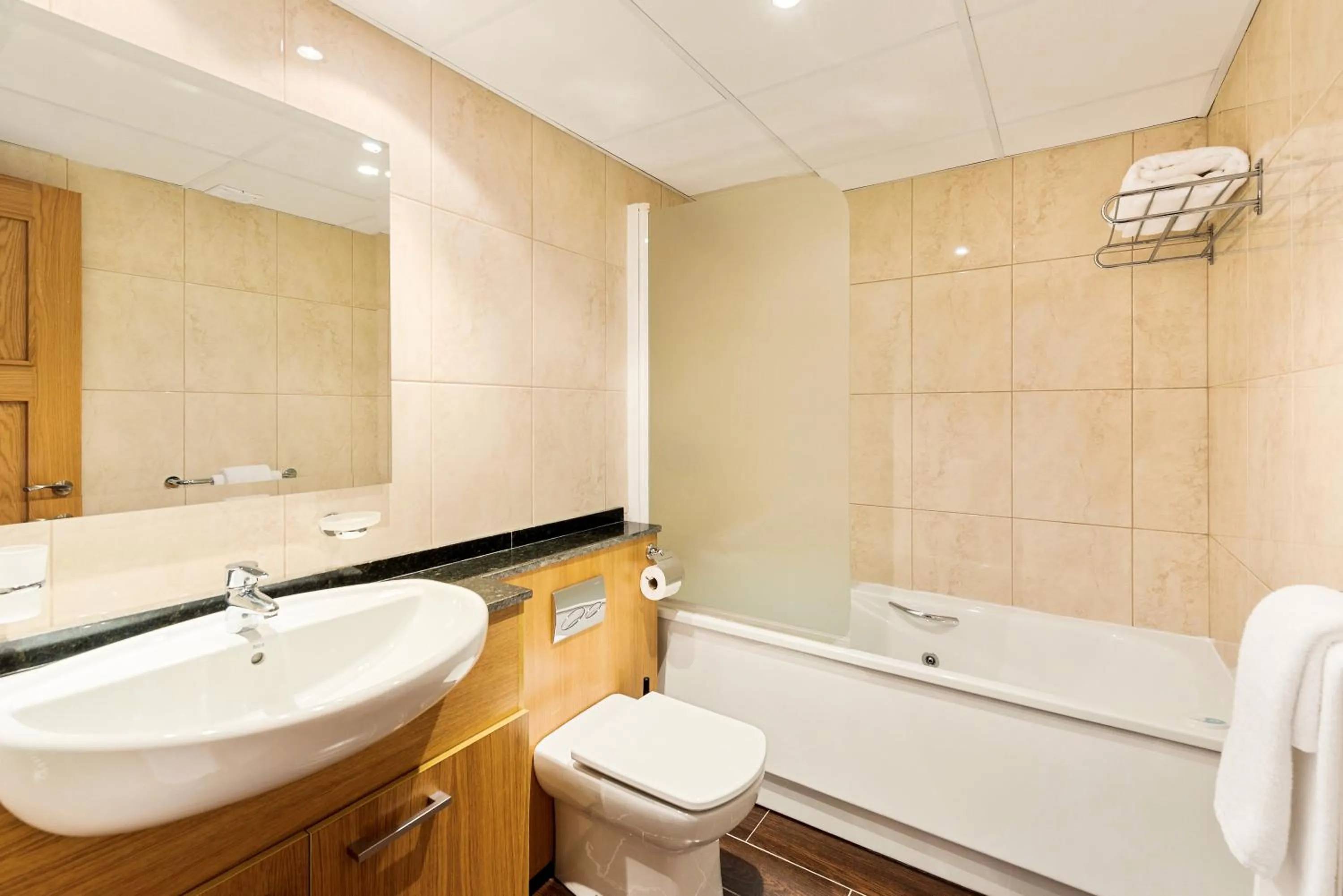 Shower in Macdonald La Ermita Resort