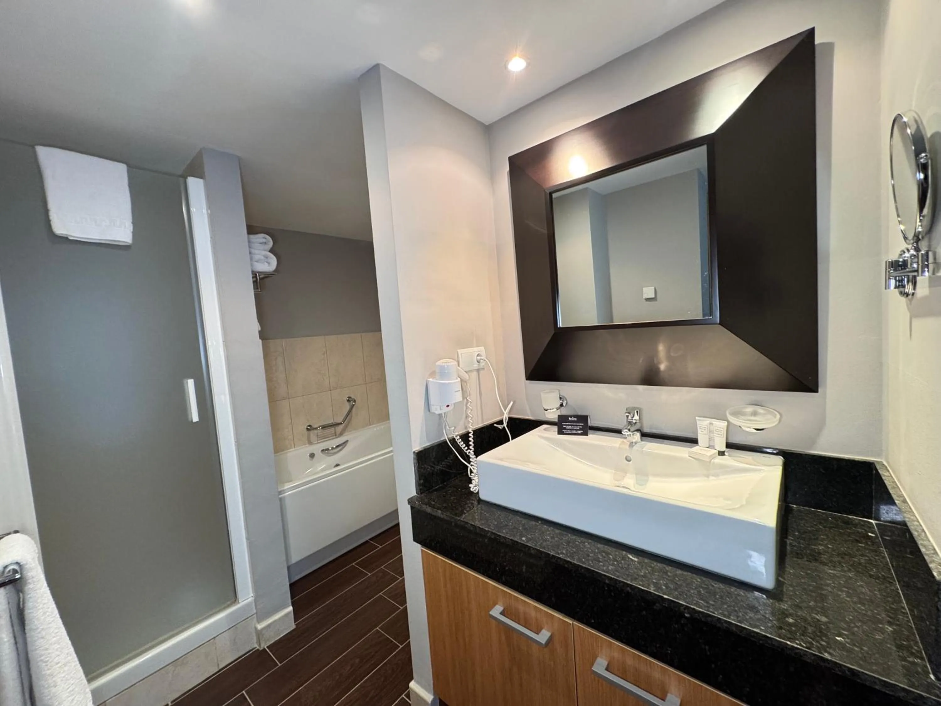 Bathroom in Macdonald La Ermita Resort