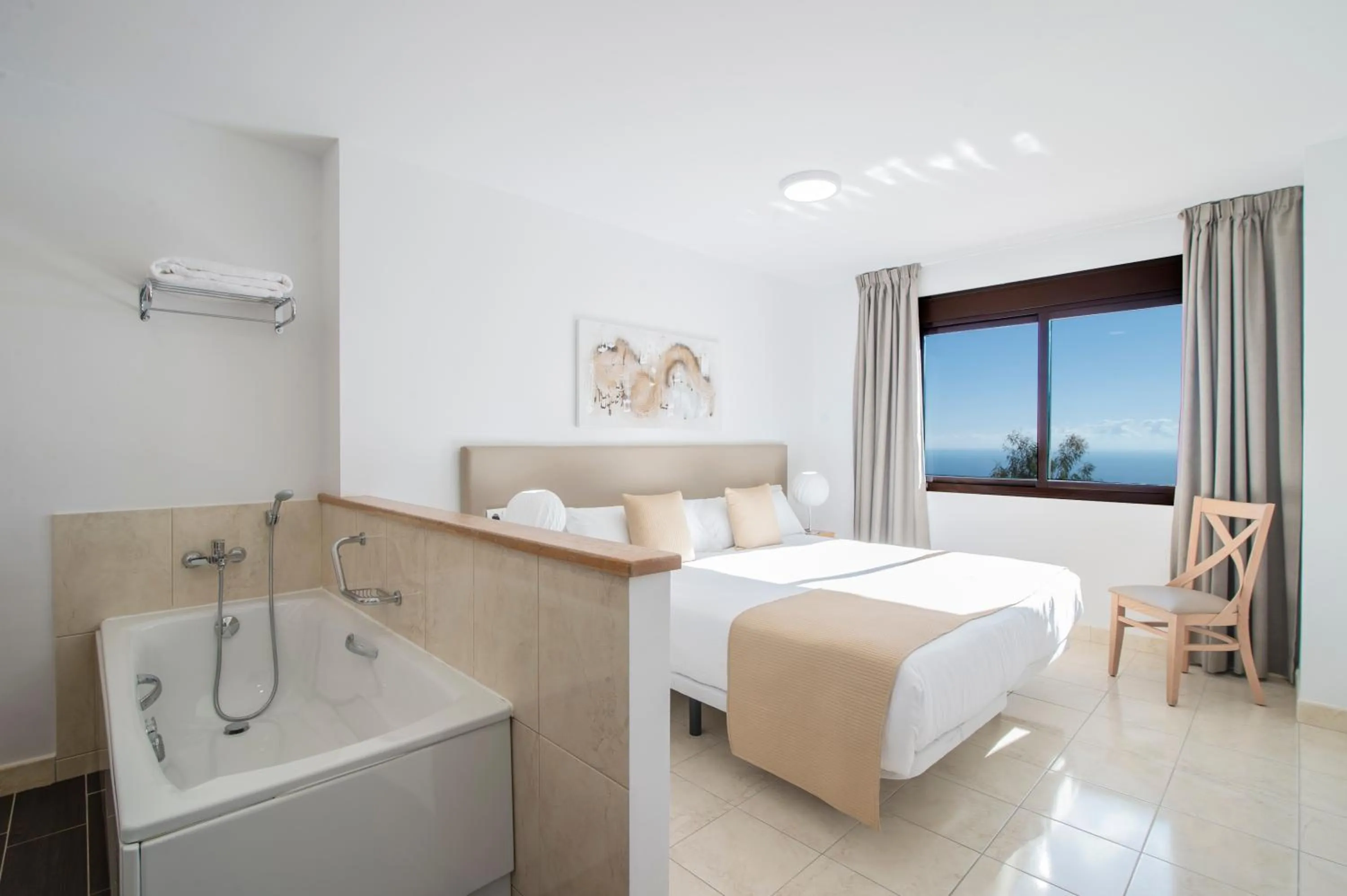 Bed in Macdonald La Ermita Resort