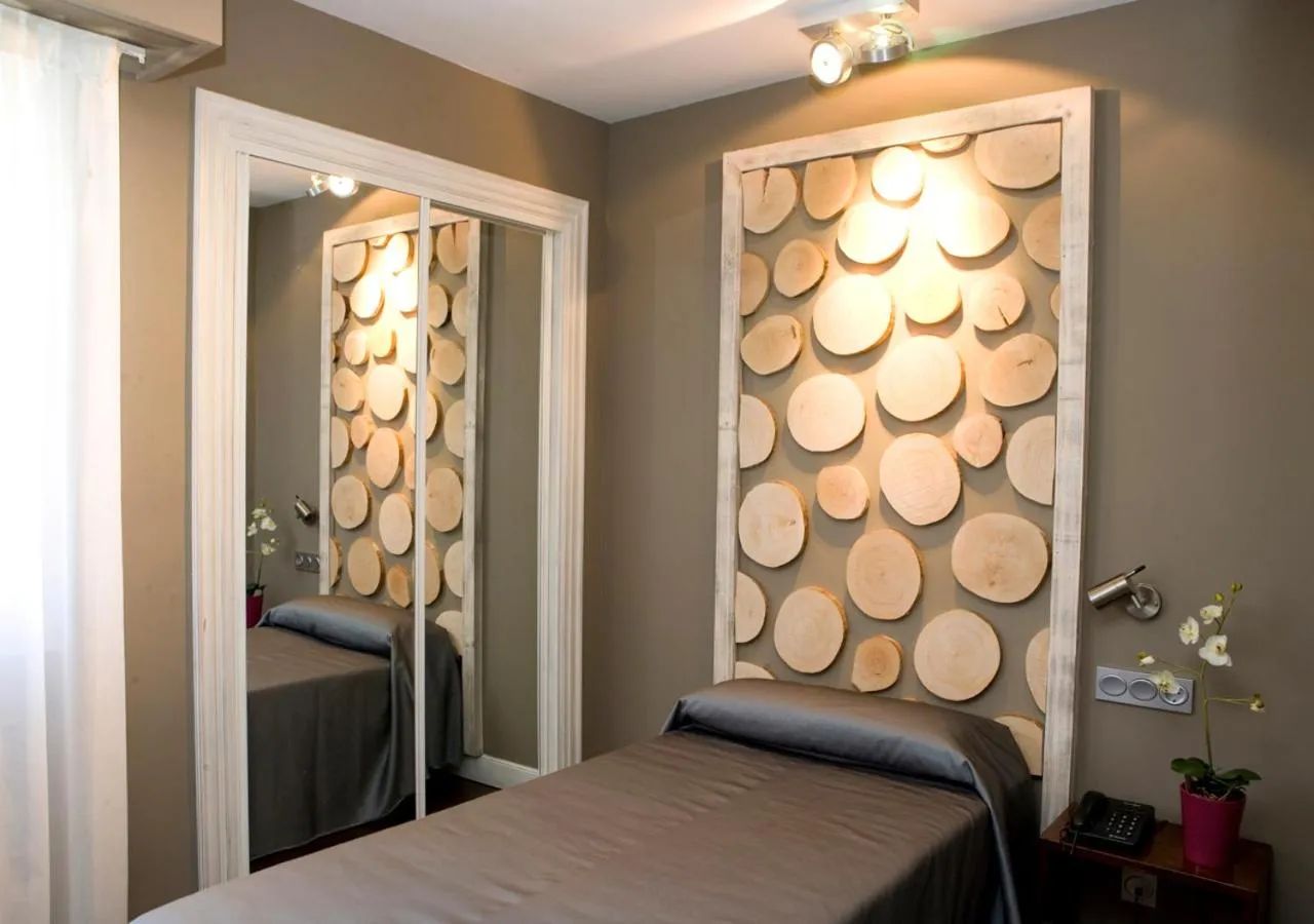 Photo of the whole room, Bed in Hotel Salbatoreh