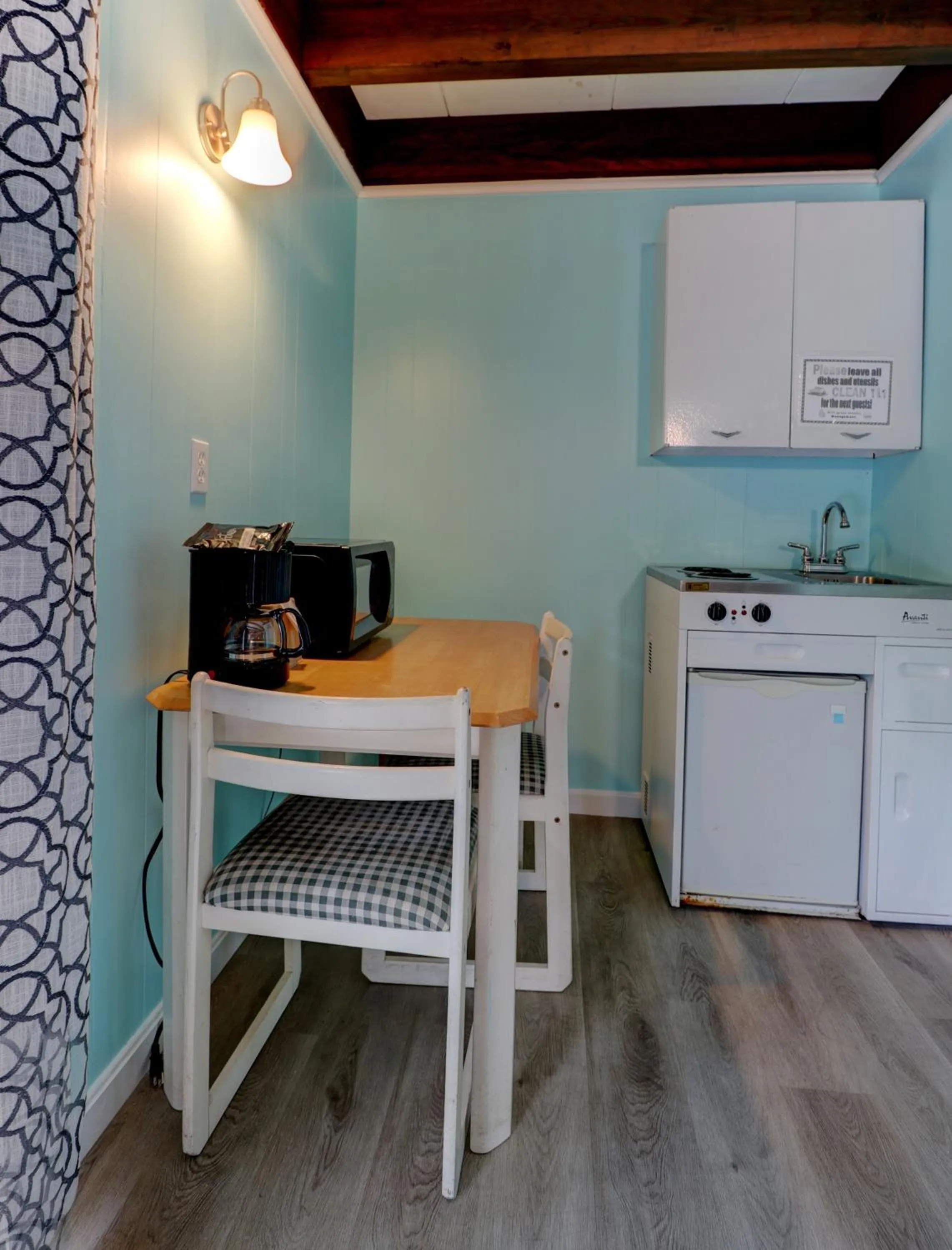 Kitchen or kitchenette in Majestic Regency Resort