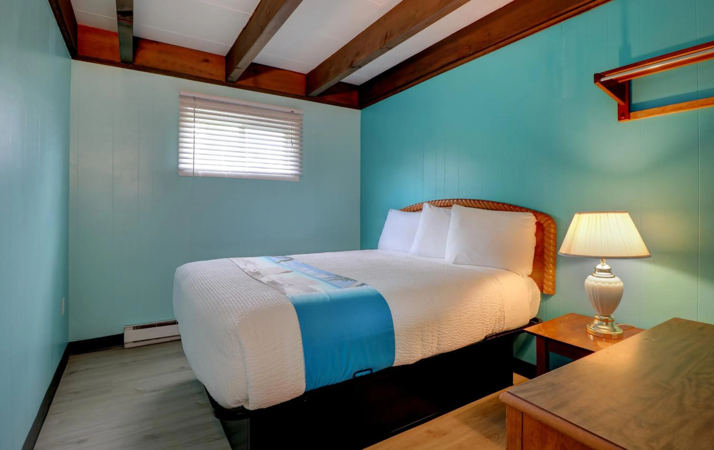 Bedroom, Bed in Majestic Regency Resort