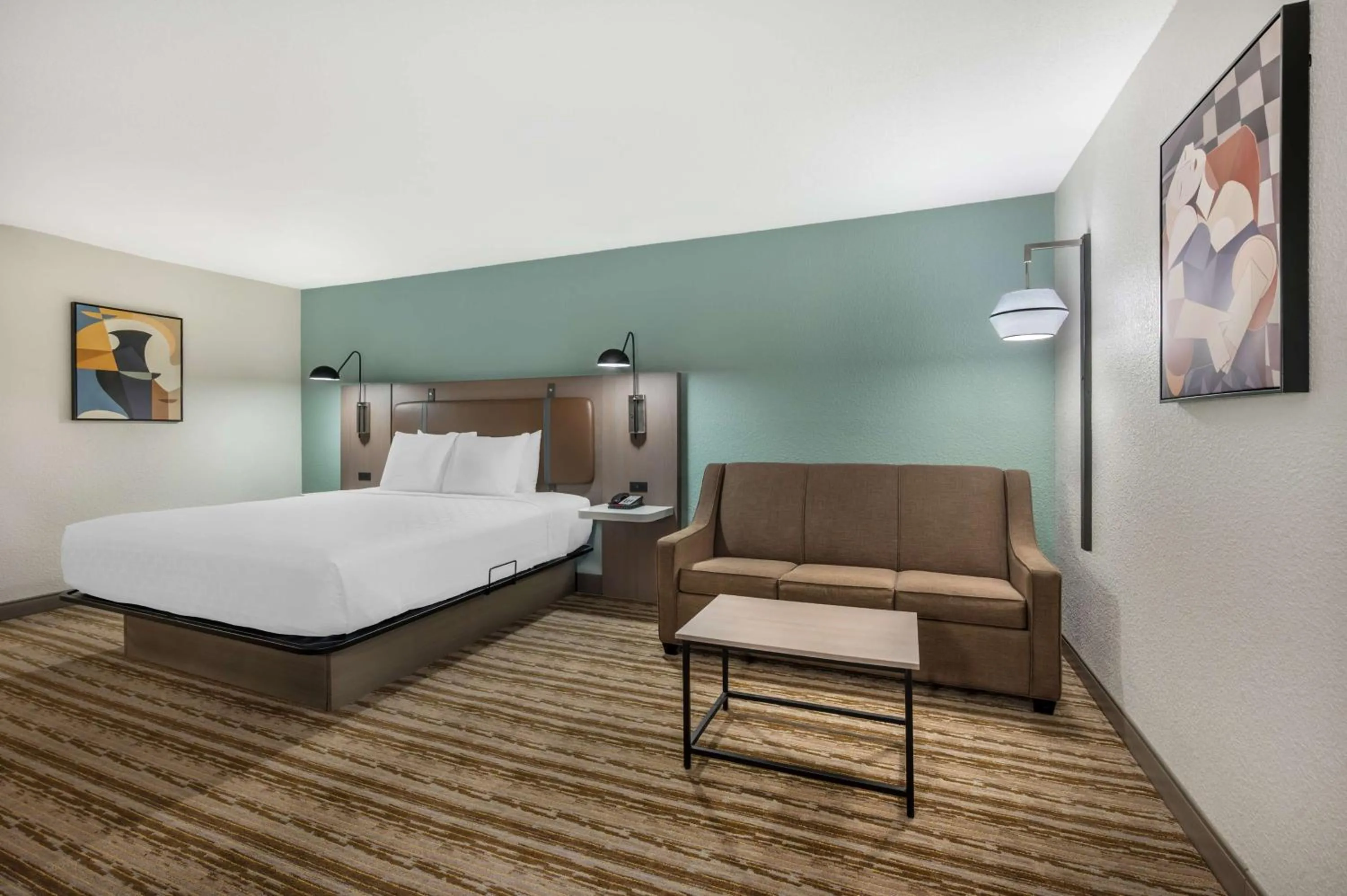 Bedroom in Best Western Plus Richmond Indiana I-70