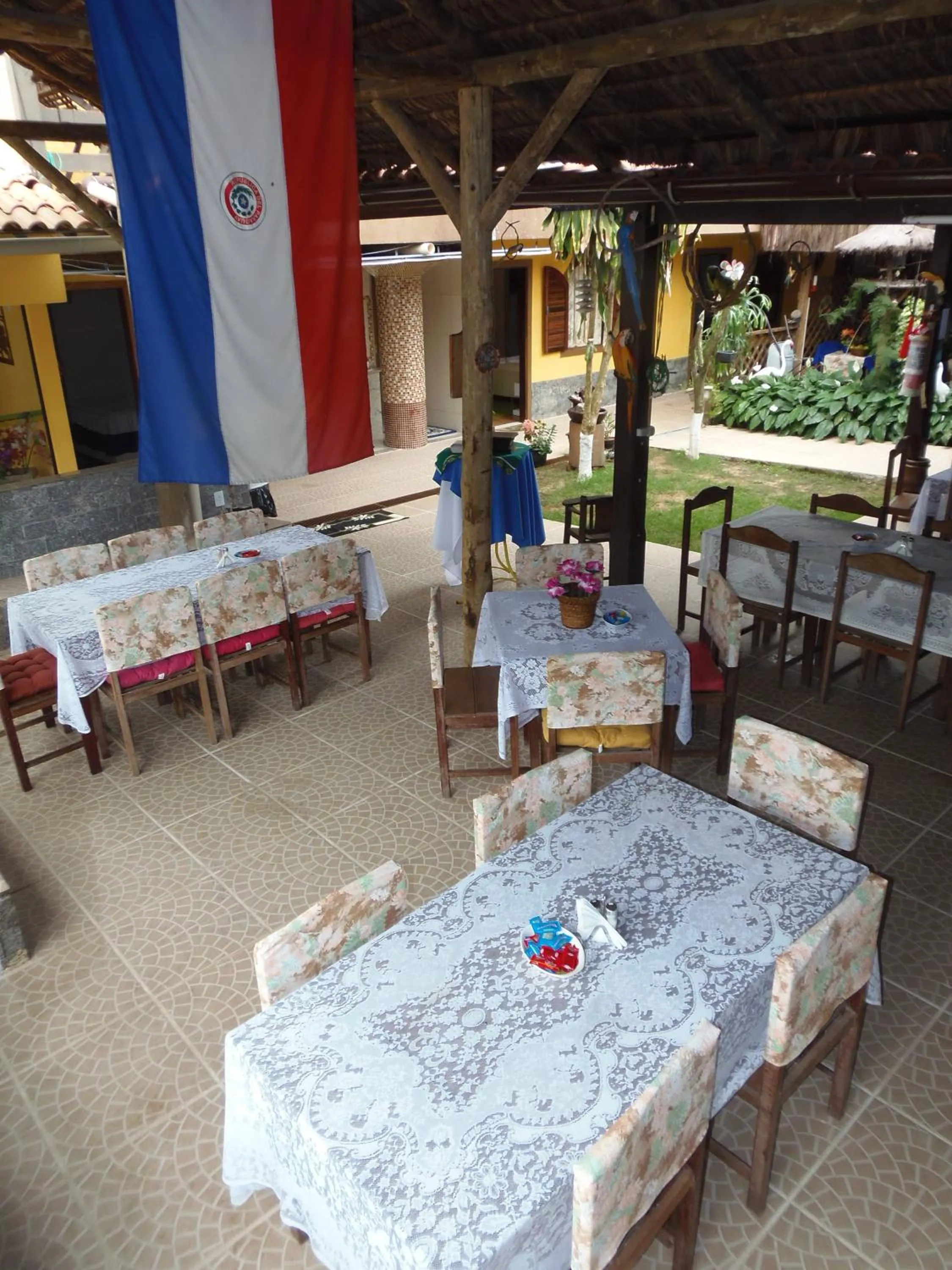 Restaurant/places to eat in Pousada Paraguaya