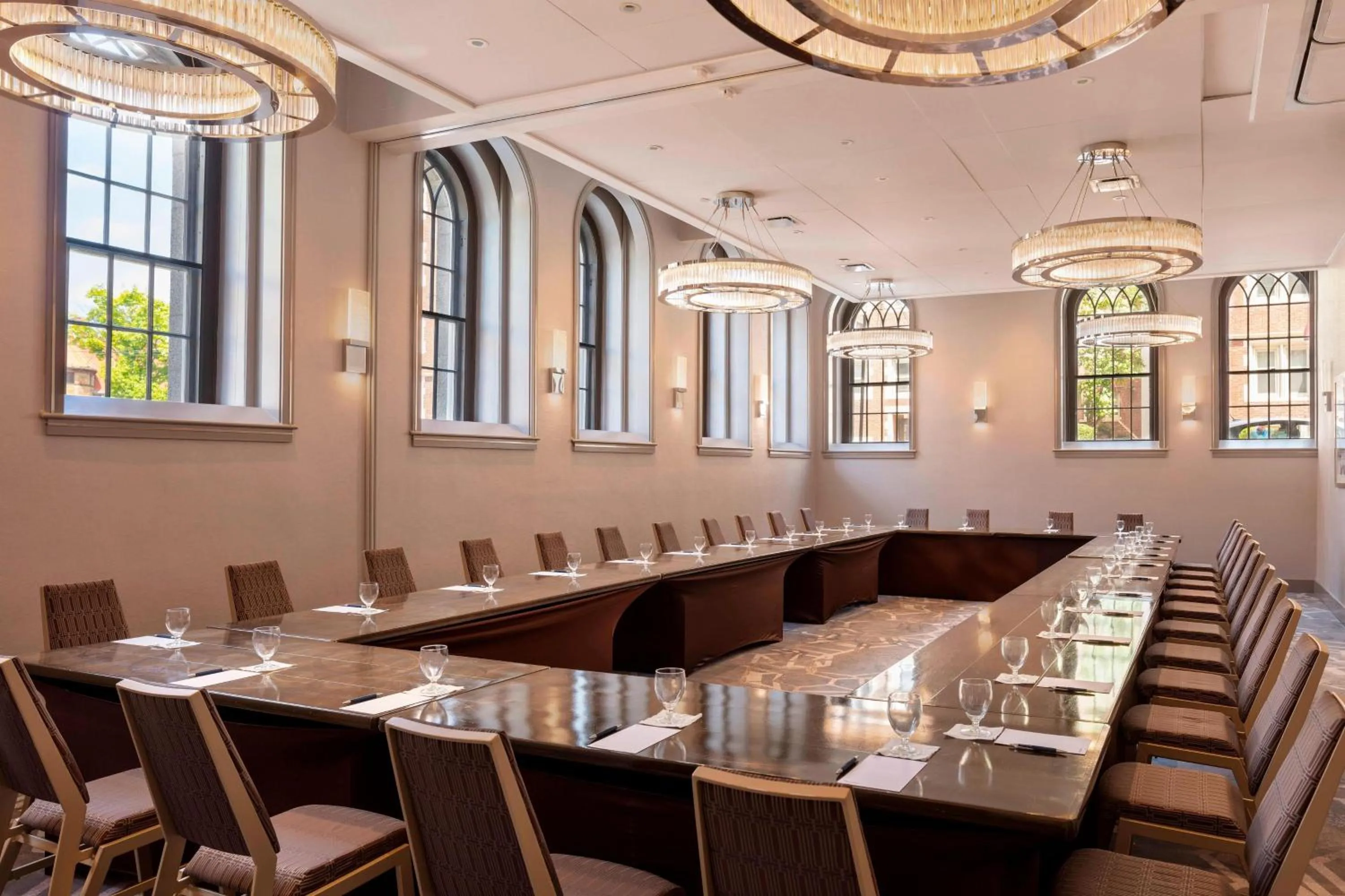 Meeting/conference room in Sheraton Commander Hotel