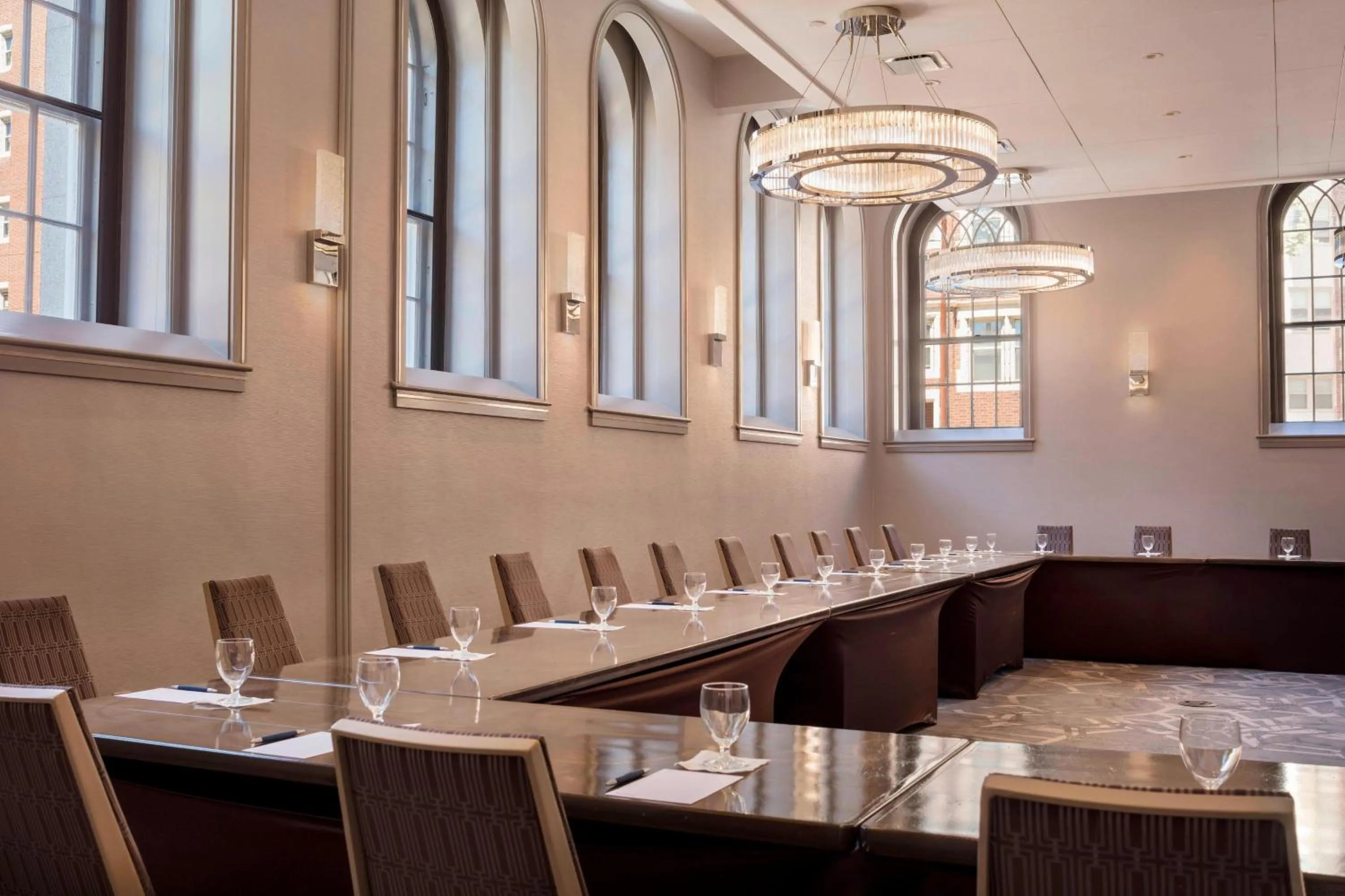 Meeting/conference room in Sheraton Commander Hotel