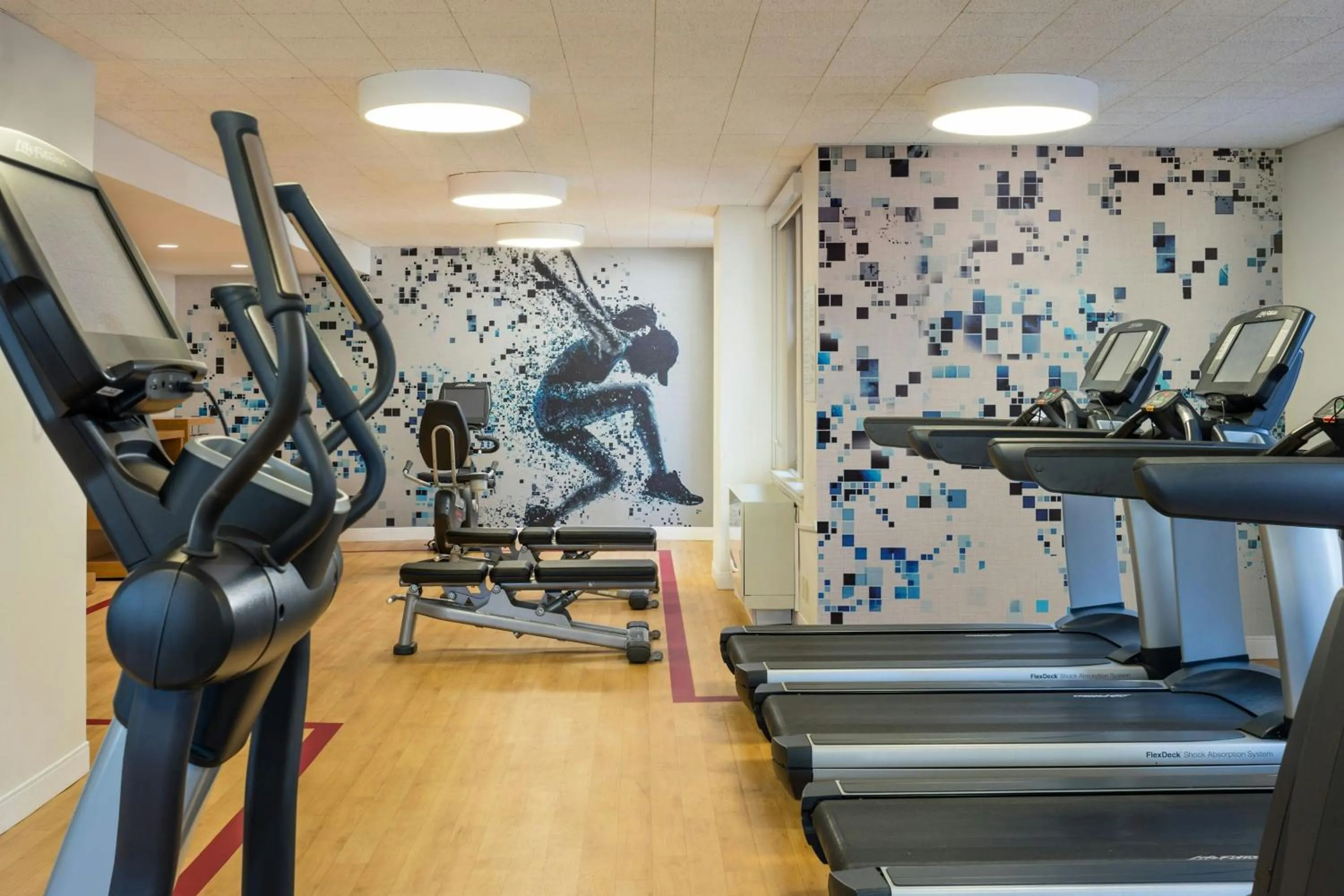 Fitness centre/facilities in Sheraton Commander Hotel