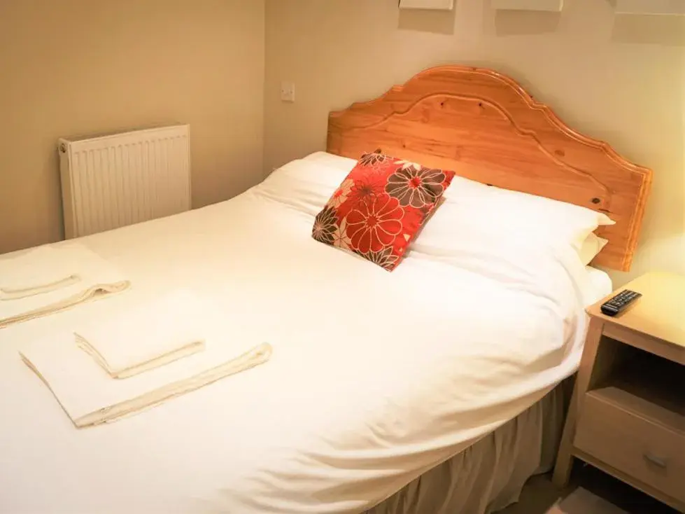 Bed in The Shoe Inn Bed in The Shoe Inn